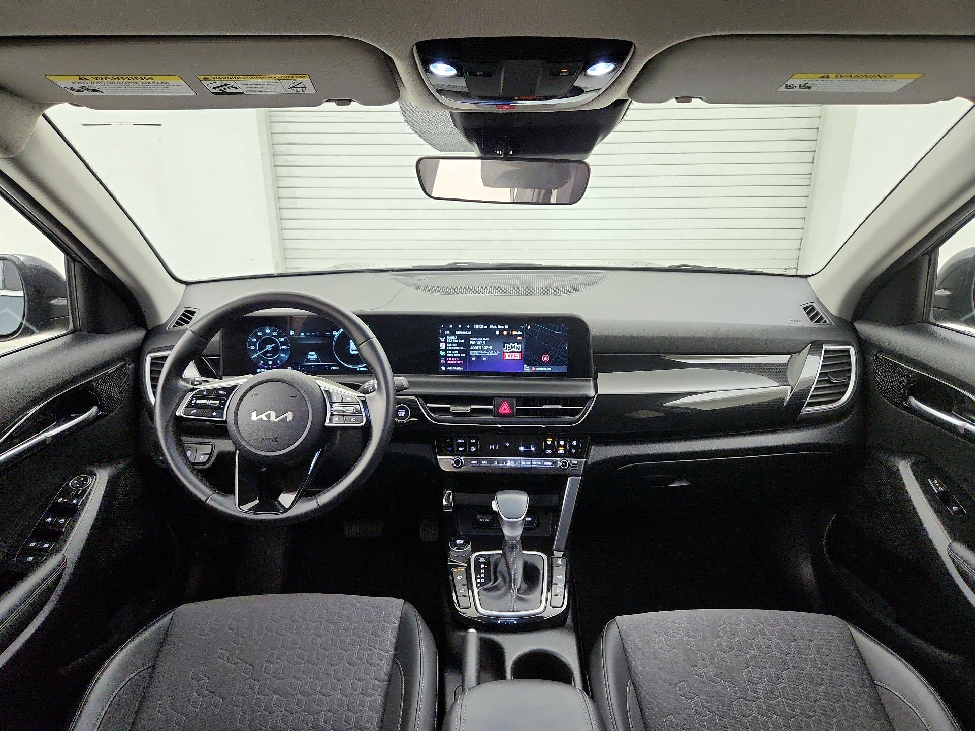 Thumbnail: 2024 Kia Seltos - 9