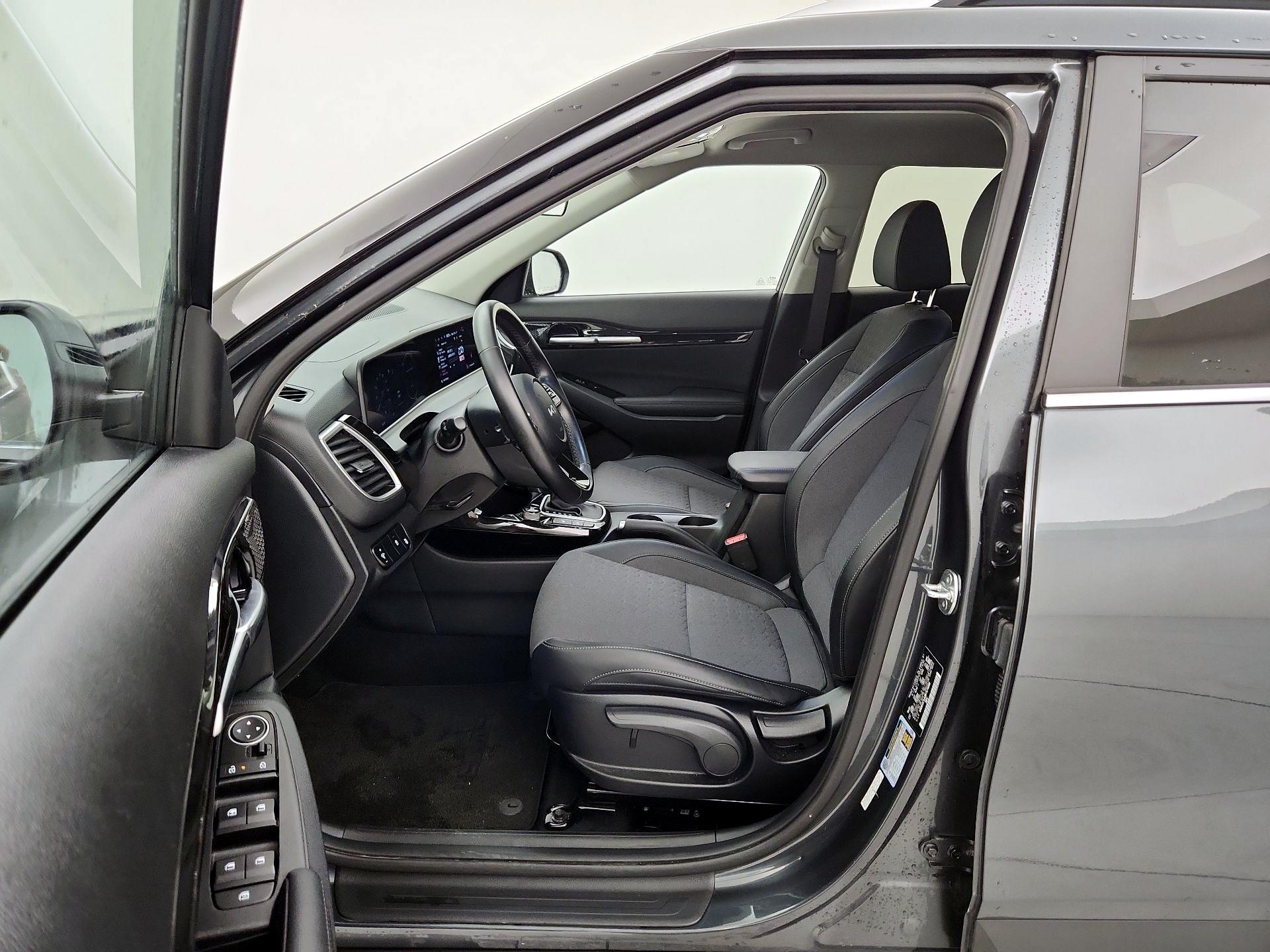 Thumbnail: 2024 Kia Seltos - 11