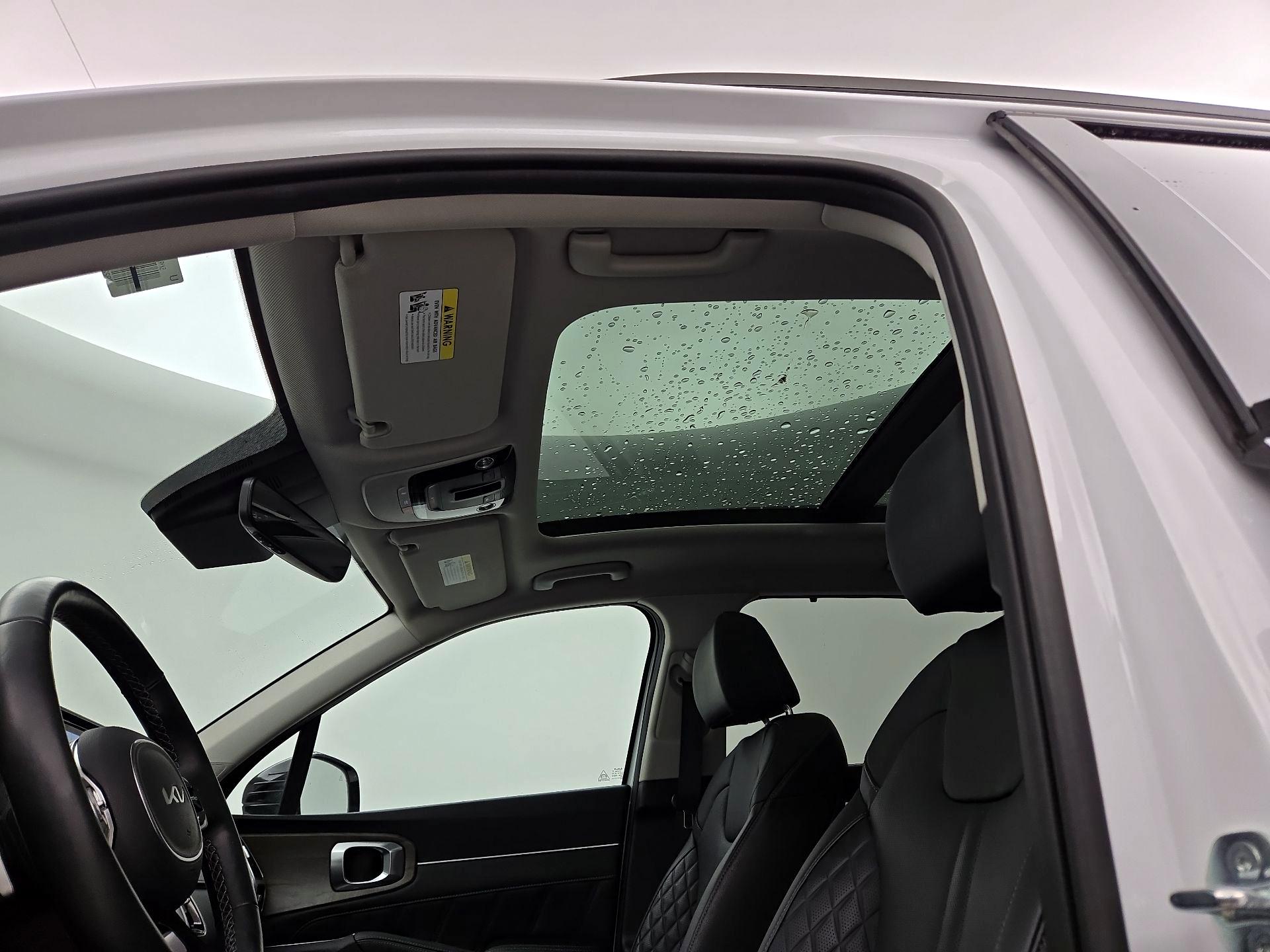 Thumbnail: 2023 Kia Sorento - 20