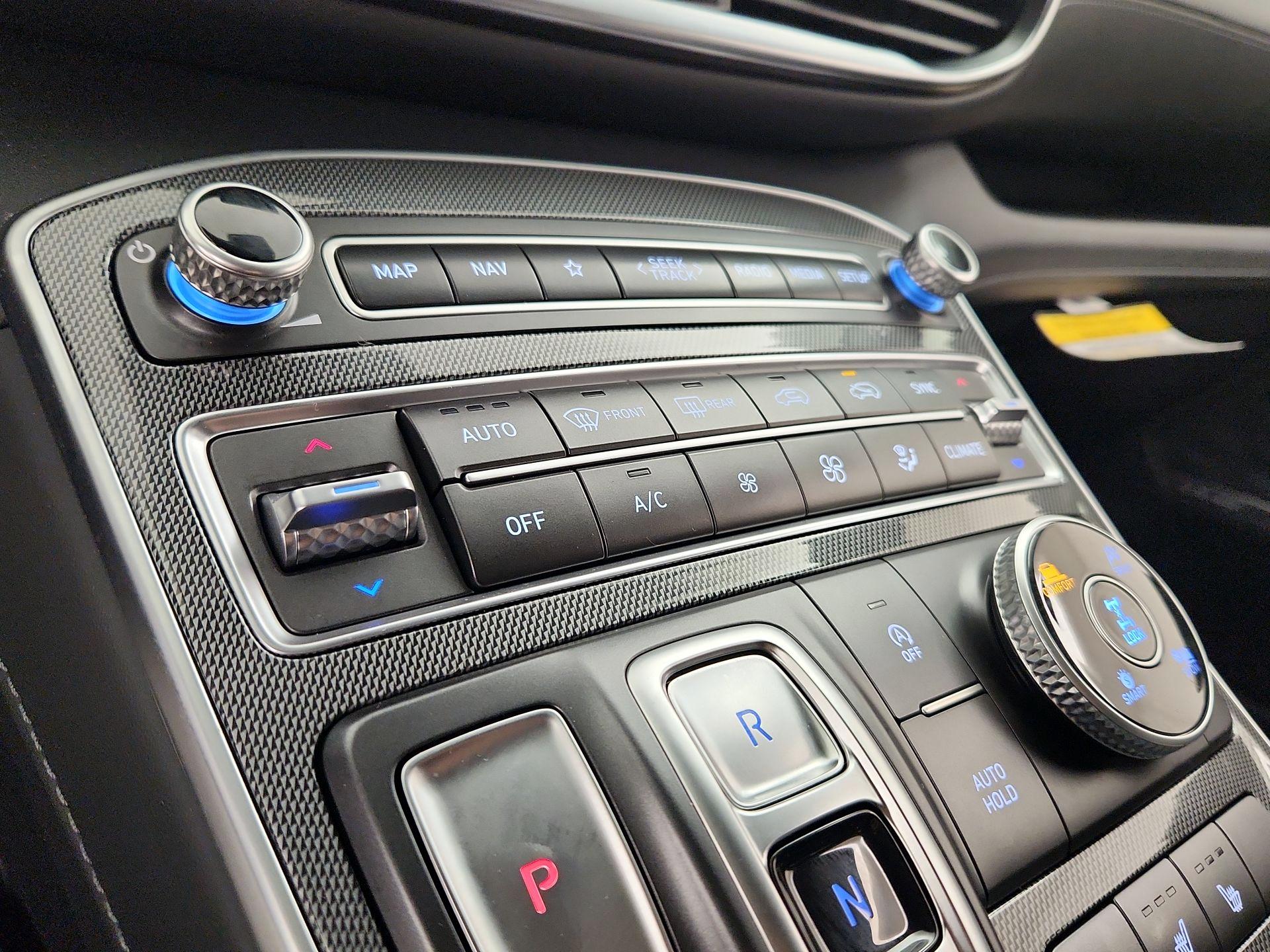 Thumbnail: 2023 Hyundai Santa Fe - 17