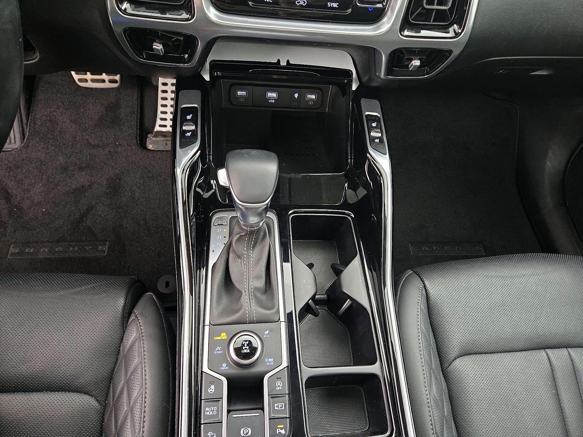 Thumbnail: 2023 Kia Sorento - 18