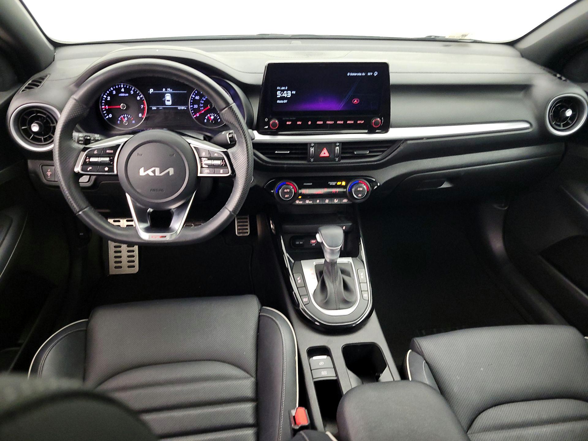 Thumbnail: 2023 Kia Forte - 9