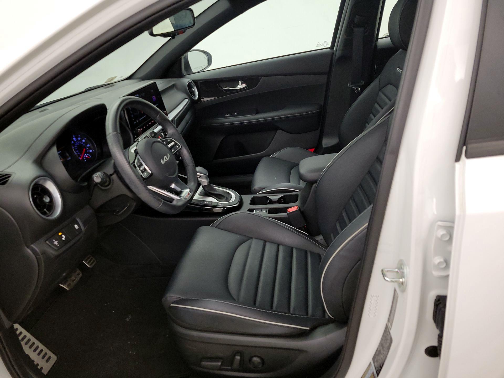 Thumbnail: 2023 Kia Forte - 11