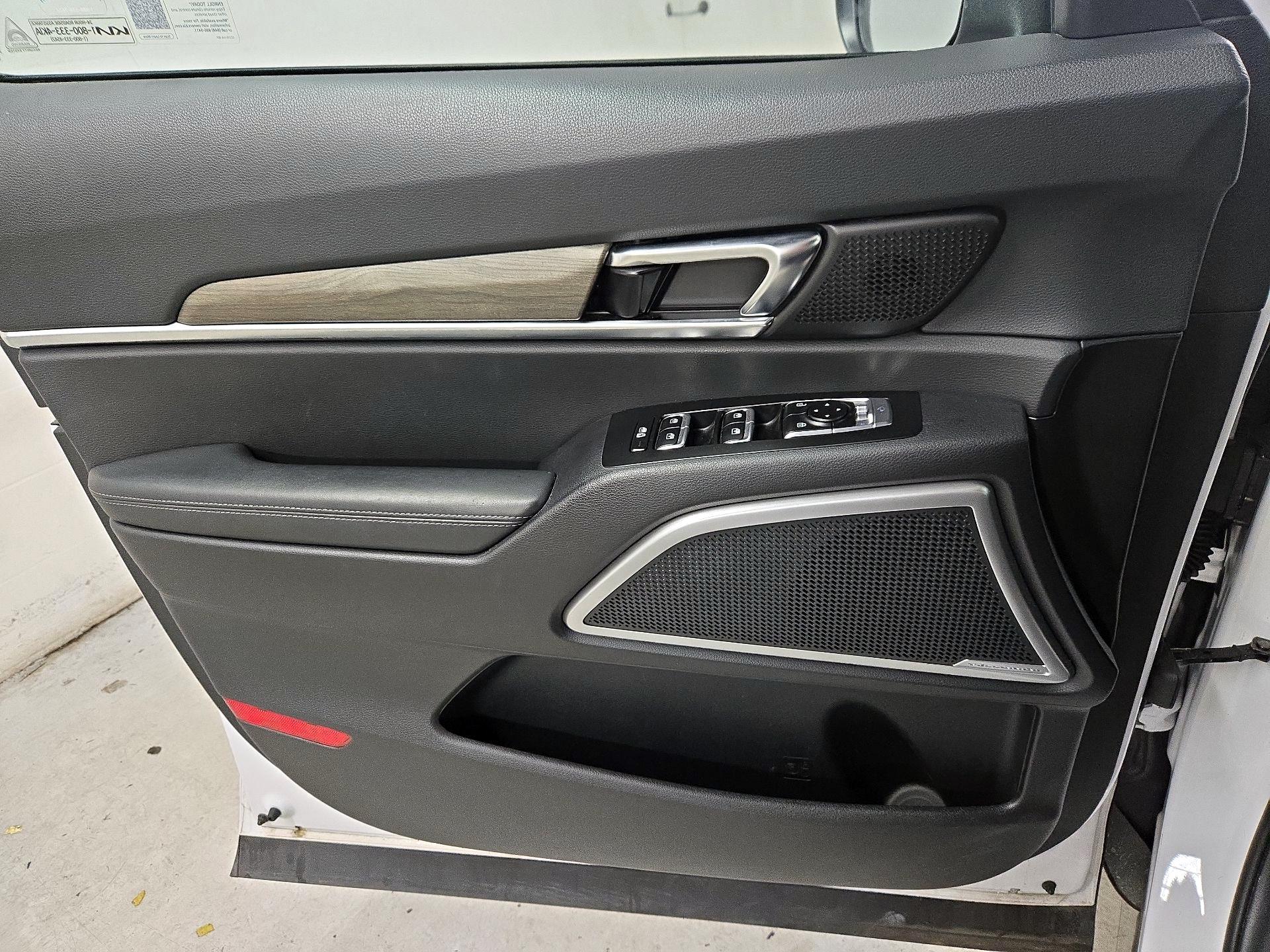 Thumbnail: 2022 Kia Telluride - 12