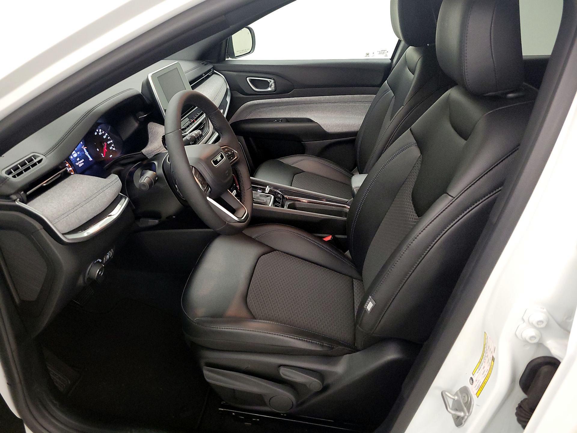 Thumbnail: 2025 Jeep Compass - 11