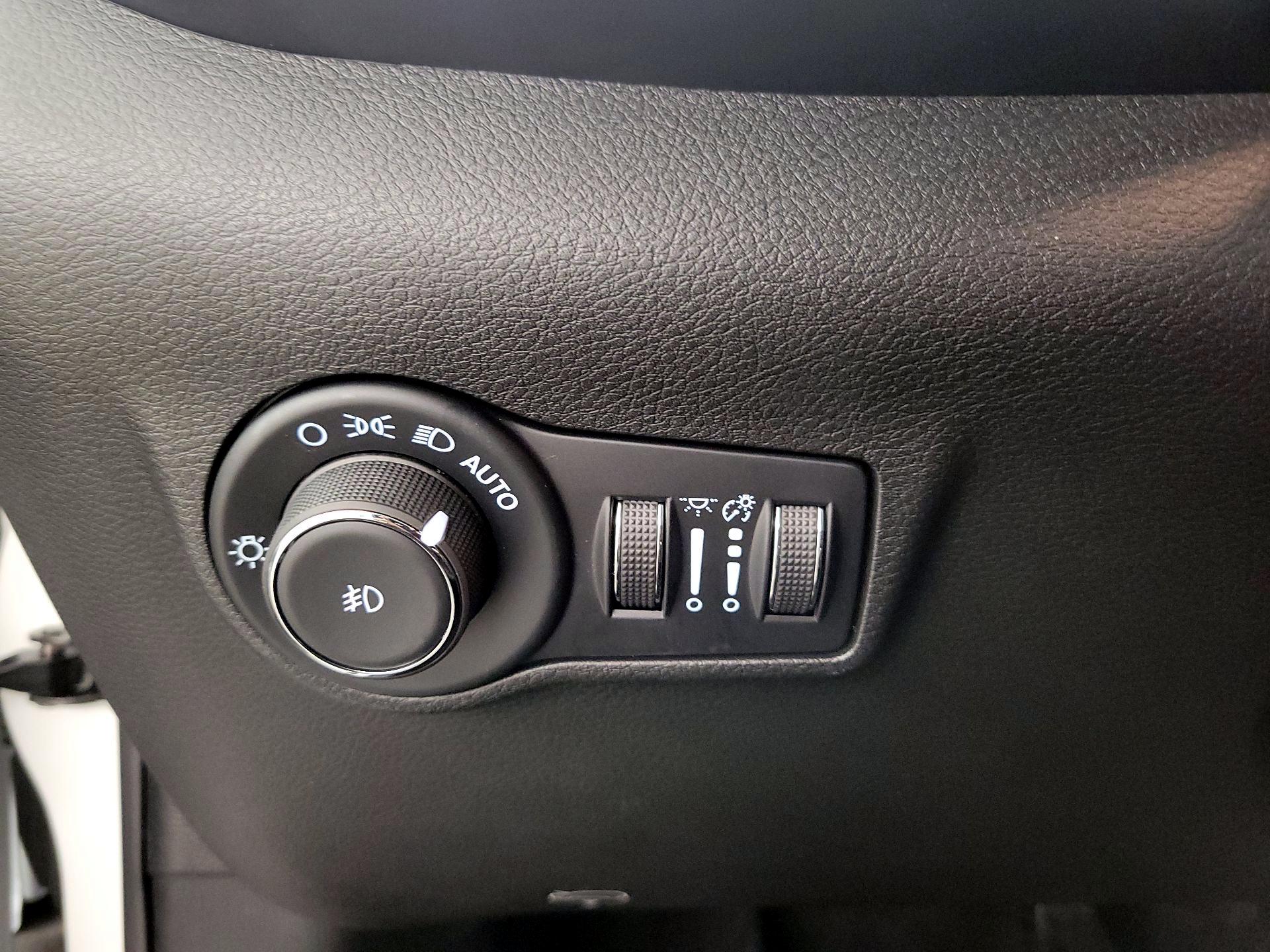 Thumbnail: 2025 Jeep Compass - 13