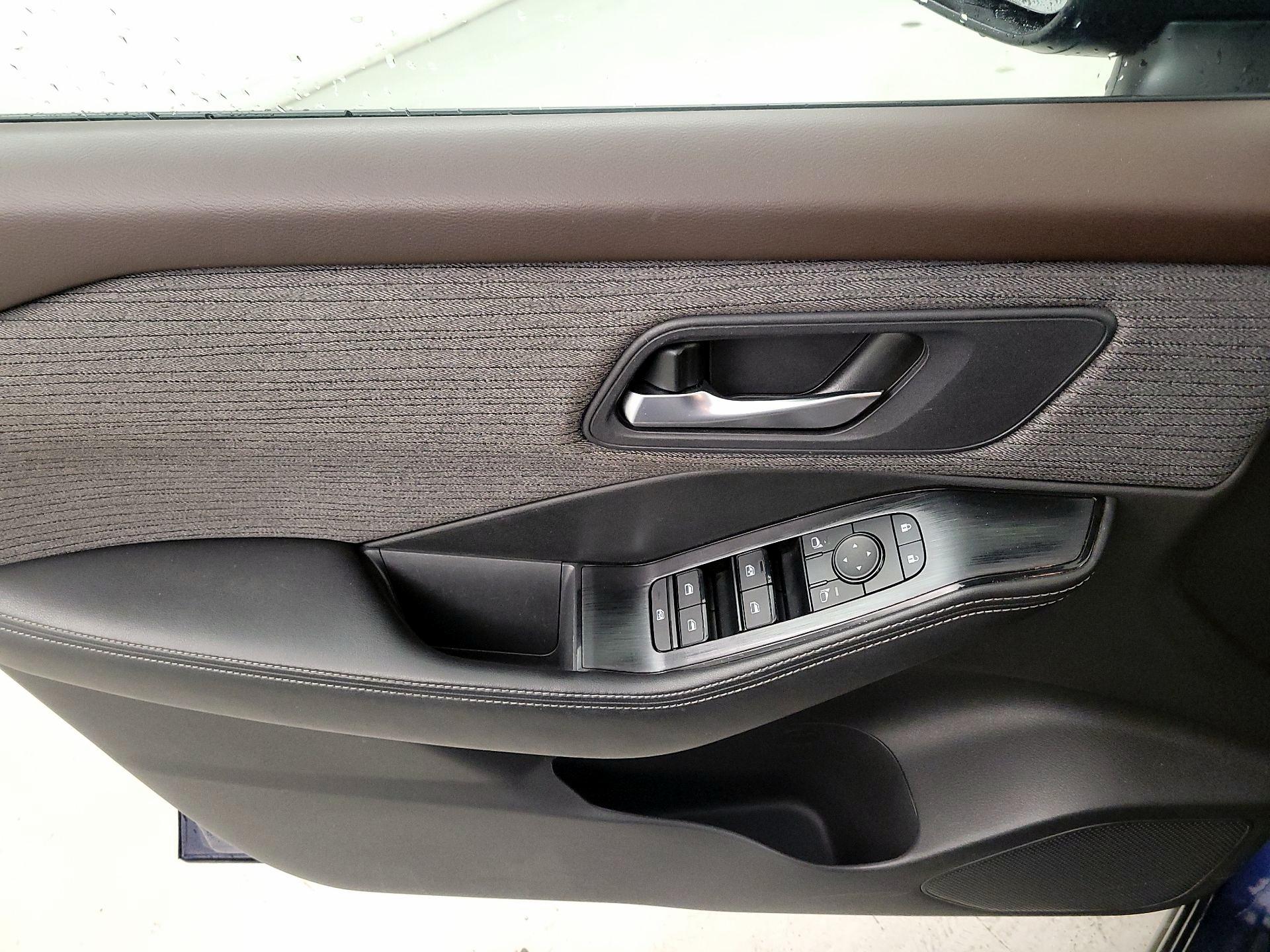 Thumbnail: 2023 Nissan Rogue - 12