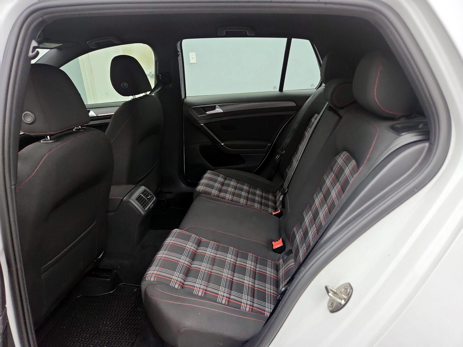 Thumbnail: 2021 Volkswagen Golf - 19