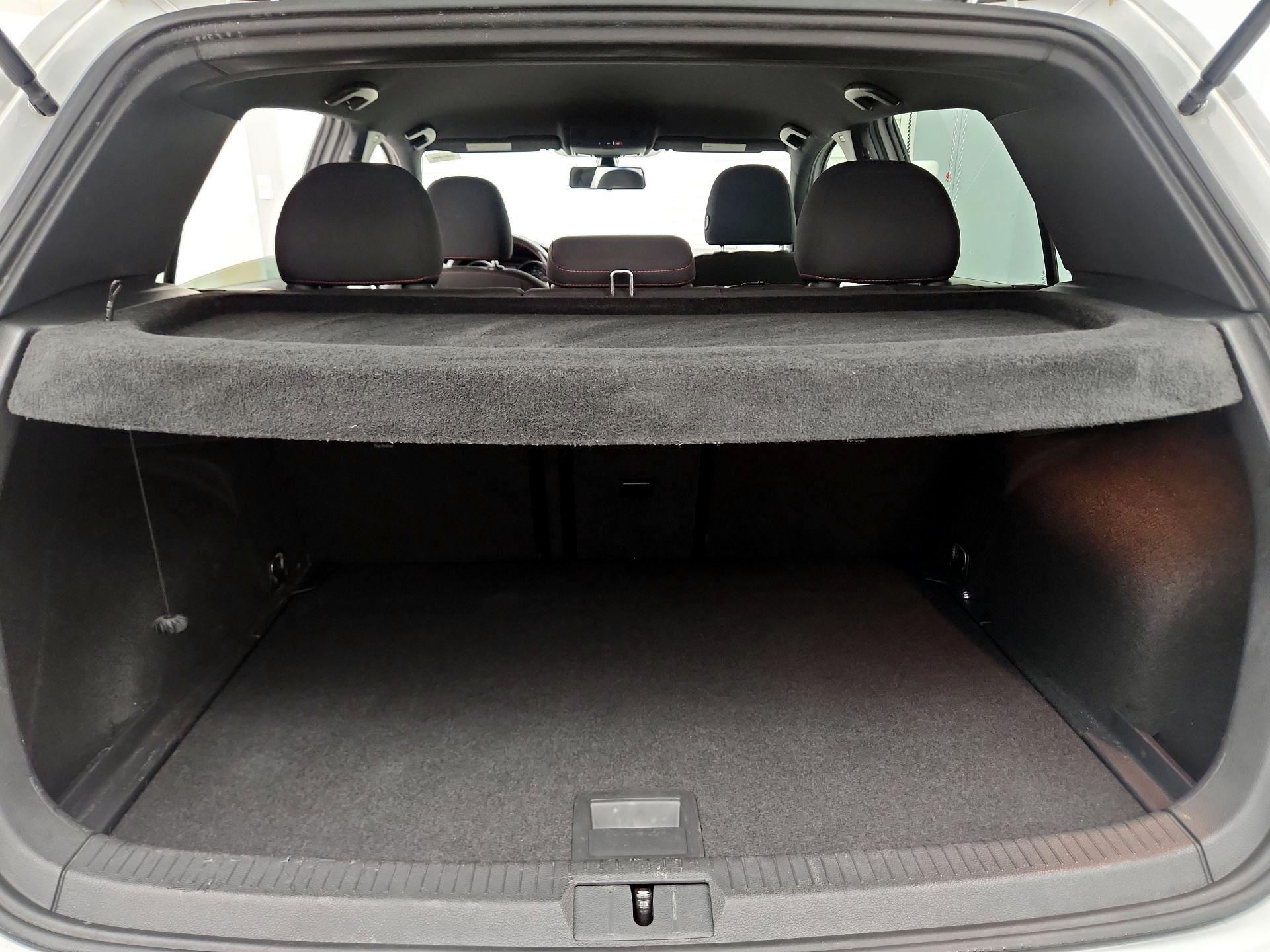 Thumbnail: 2021 Volkswagen Golf - 20