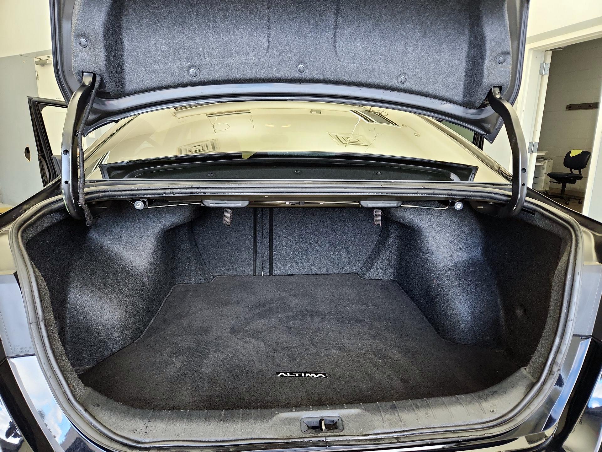 Thumbnail: 2022 Nissan Altima - 20