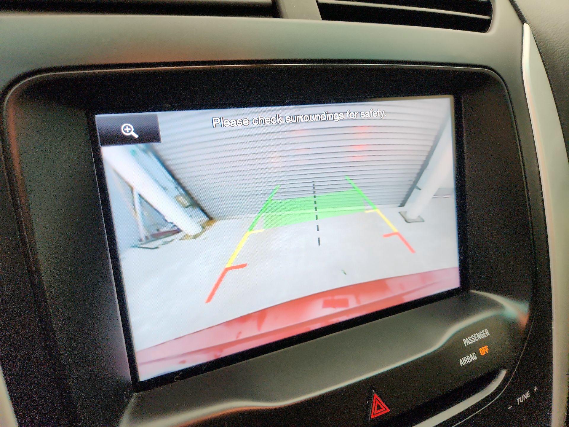 Thumbnail: 2015 Ford Explorer - 14