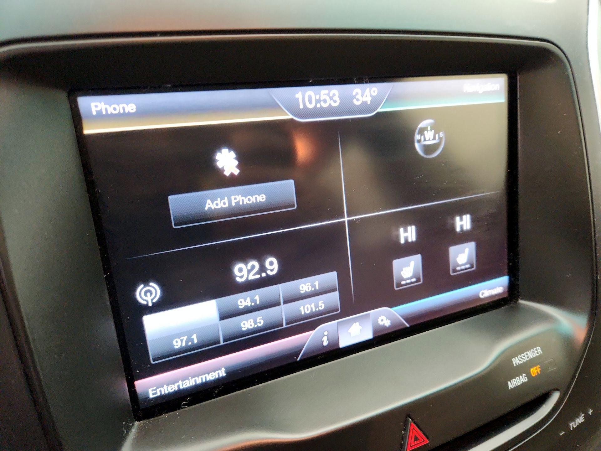 Thumbnail: 2015 Ford Explorer - 15