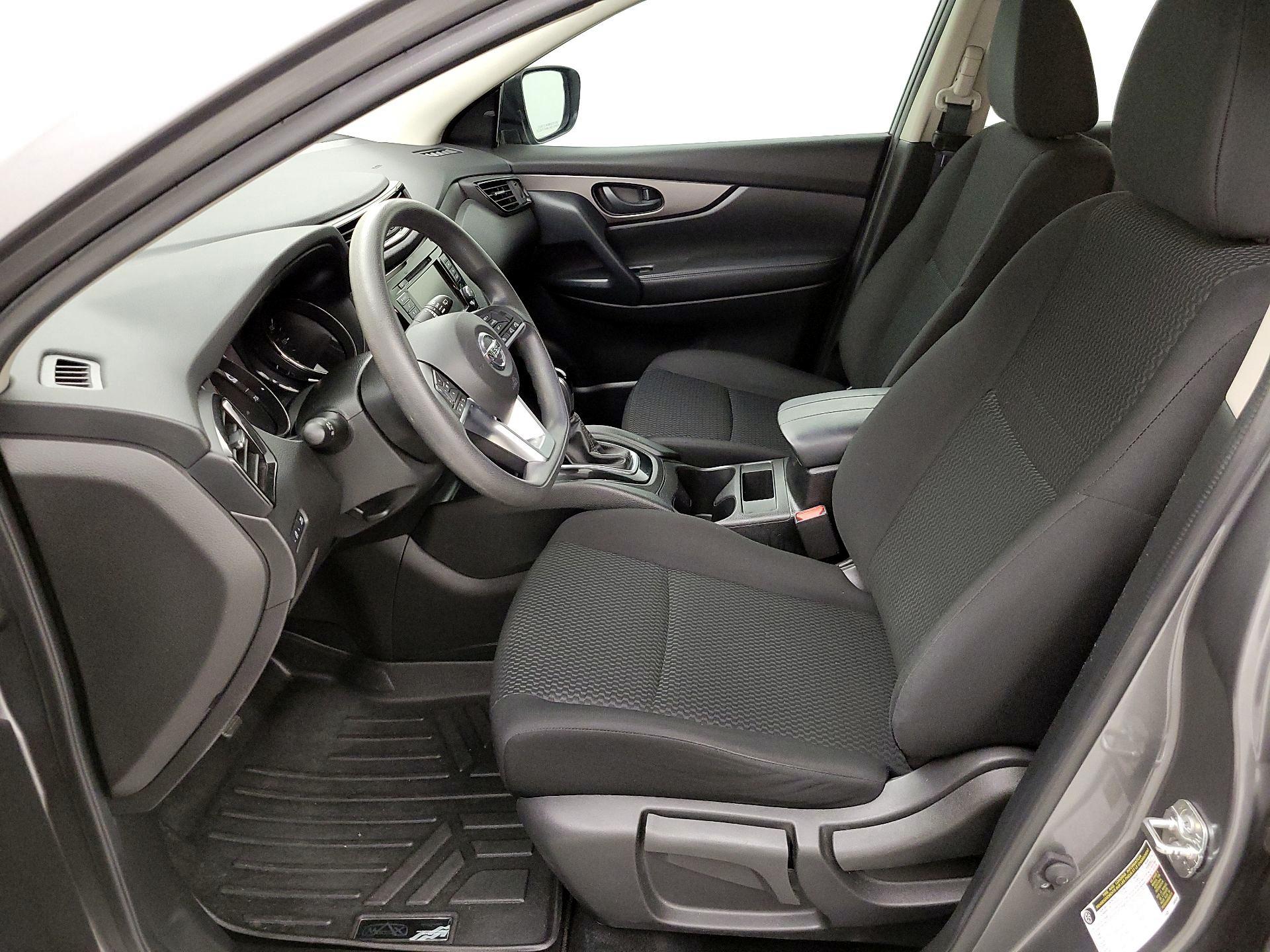 Thumbnail: 2020 Nissan Rogue Sport - 11