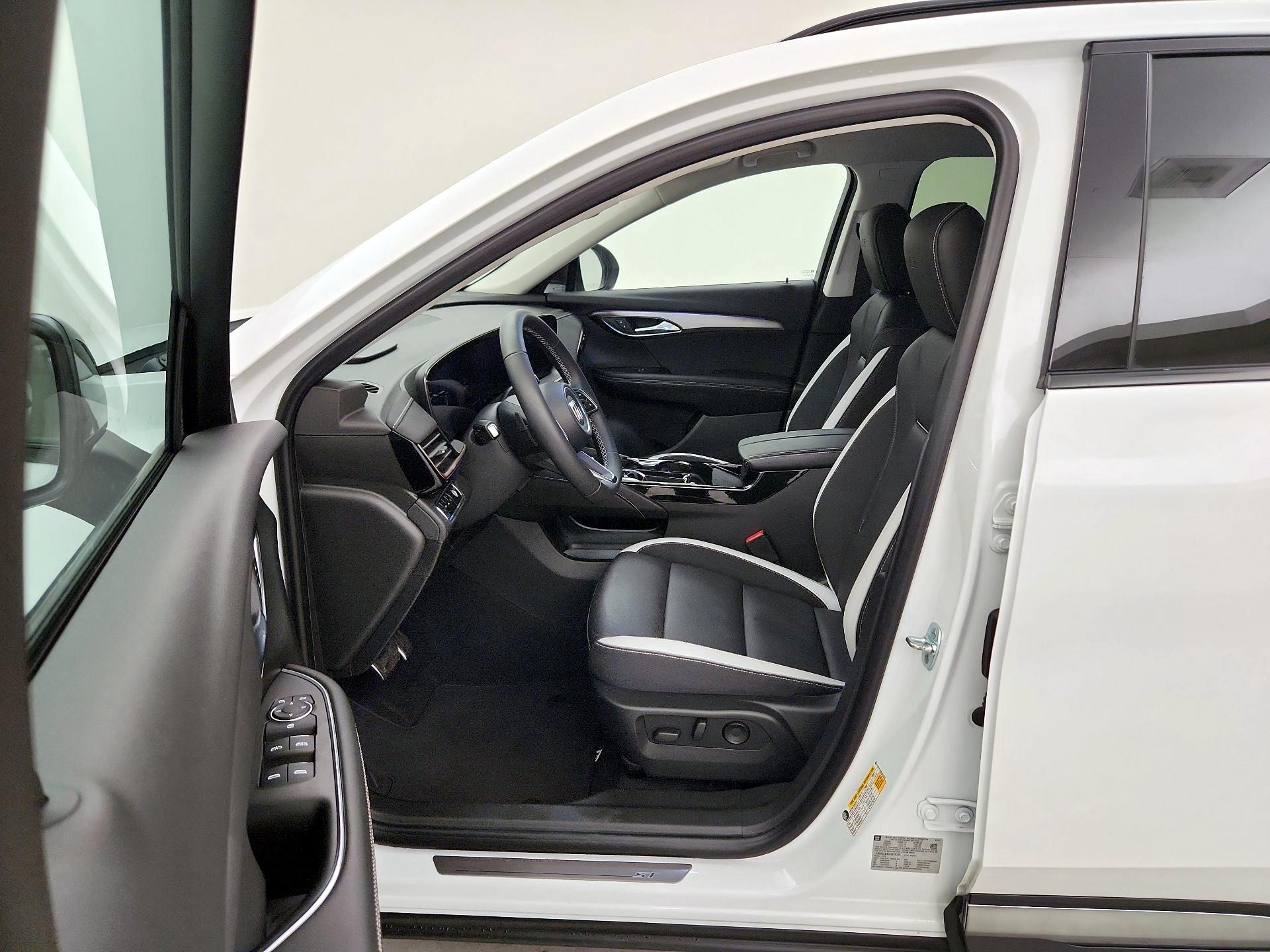 Thumbnail: 2025 Buick Envision - 11