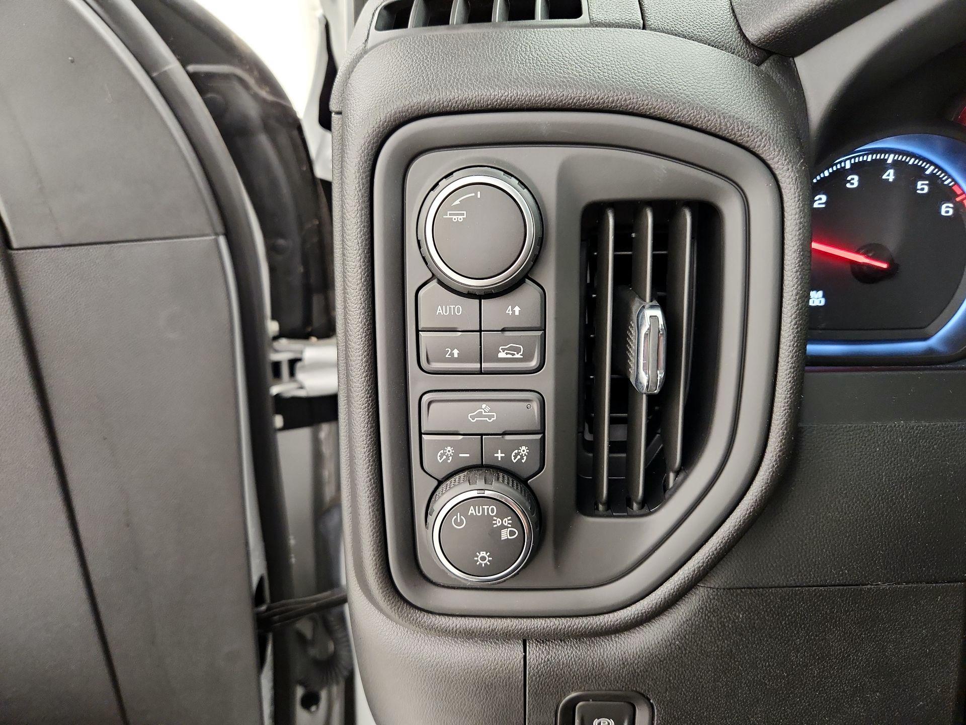 Thumbnail: 2022 Chevrolet Silverado 1500 - 13