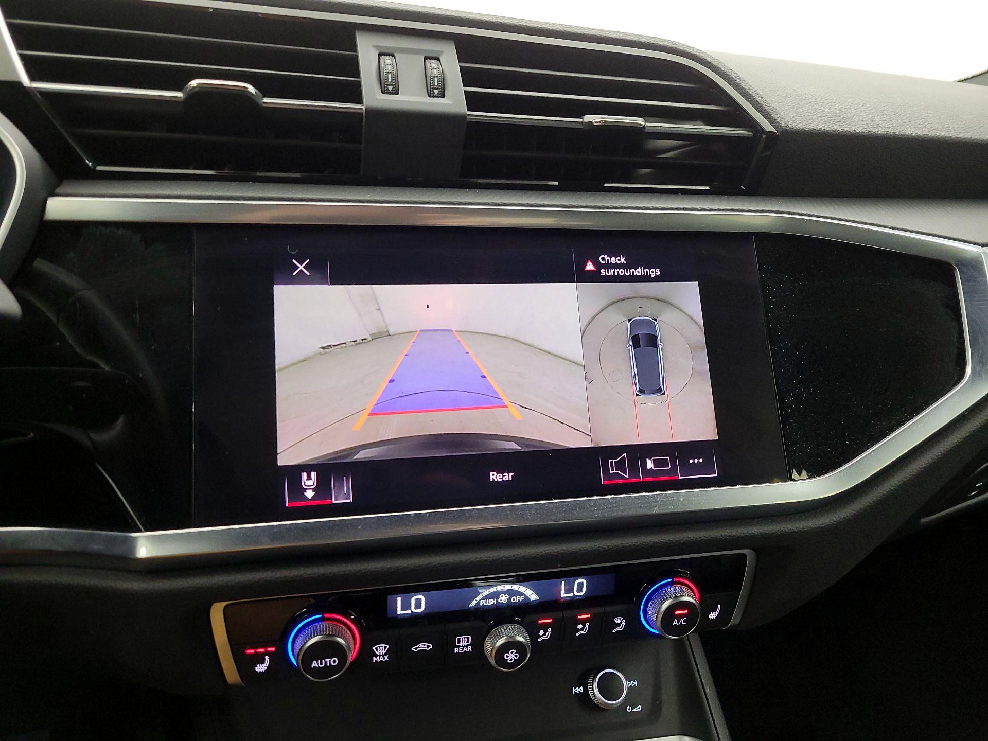 Thumbnail: 2022 Audi Q3 - 13