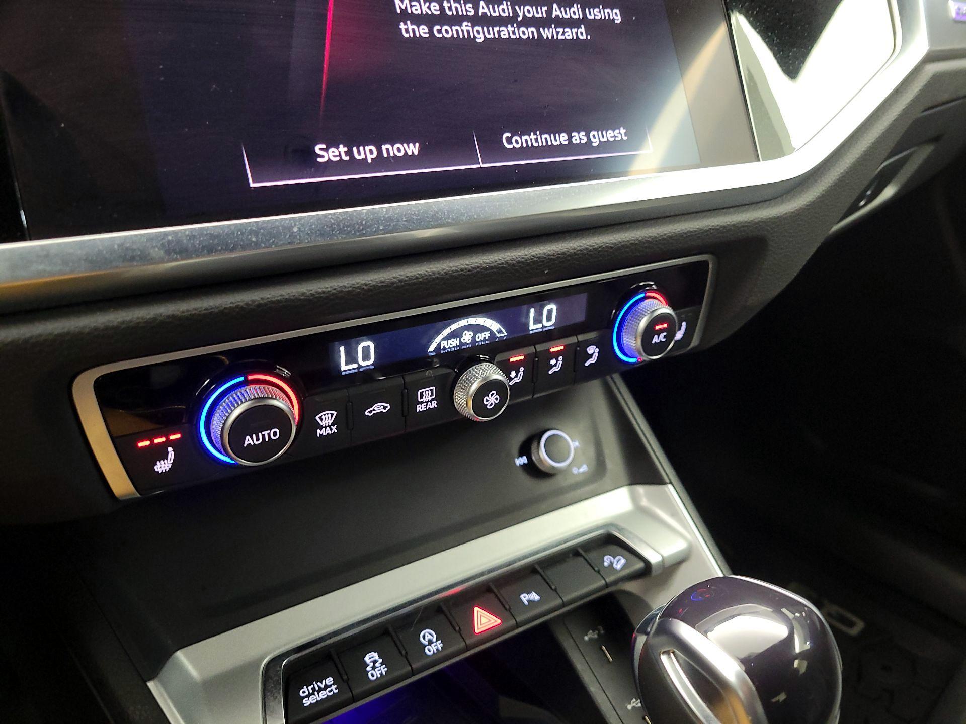 Thumbnail: 2022 Audi Q3 - 15