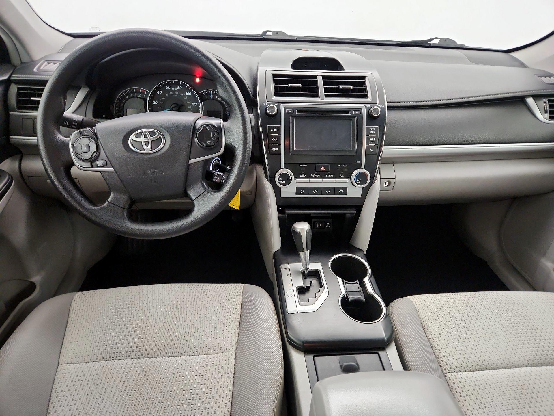 Thumbnail: 2014 Toyota Camry - 9