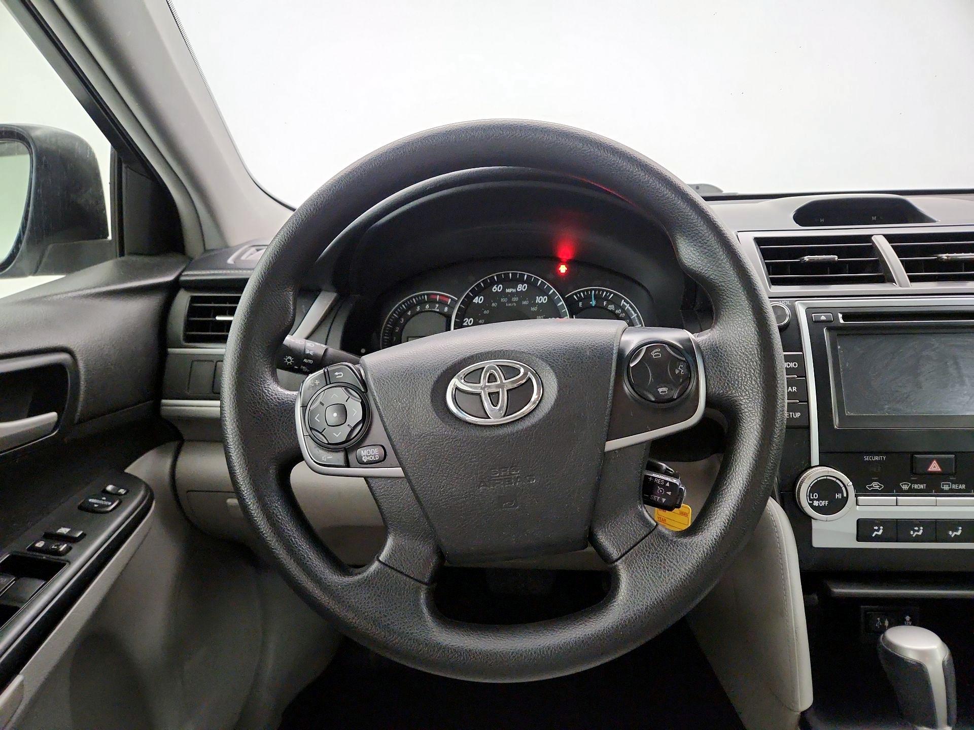 Thumbnail: 2014 Toyota Camry - 10