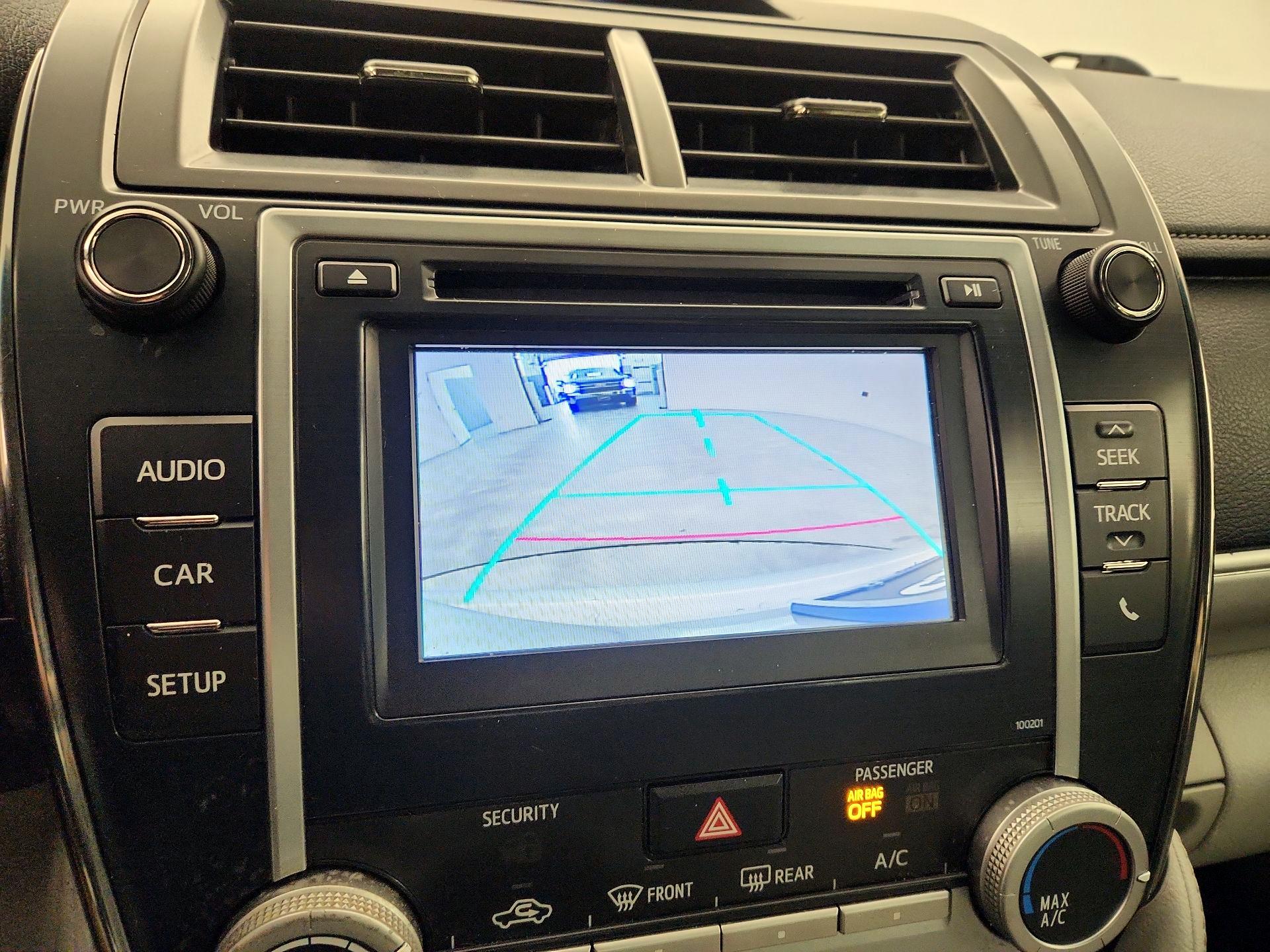 Thumbnail: 2014 Toyota Camry - 14