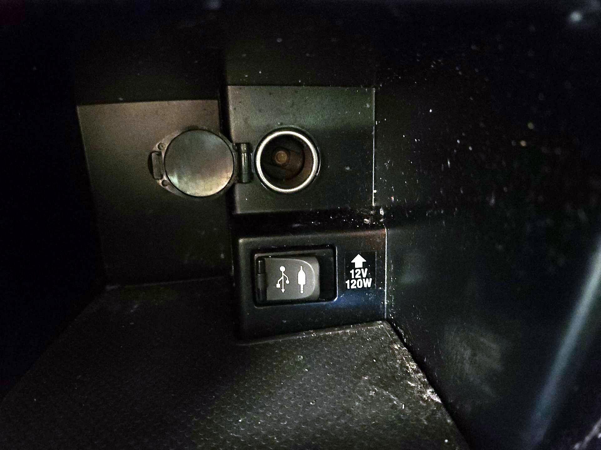 Thumbnail: 2014 Toyota Camry - 18