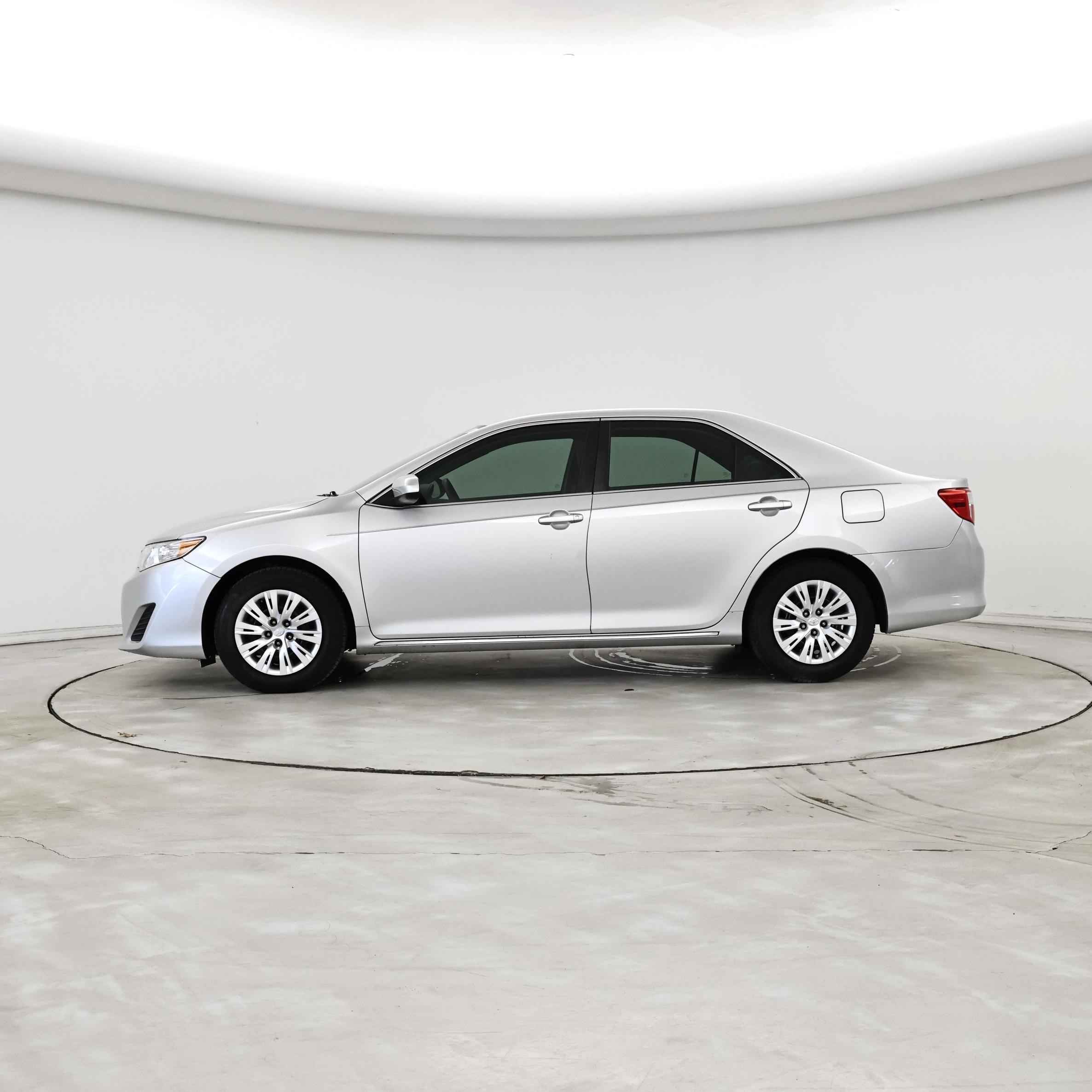 Thumbnail: 2014 Toyota Camry - 3