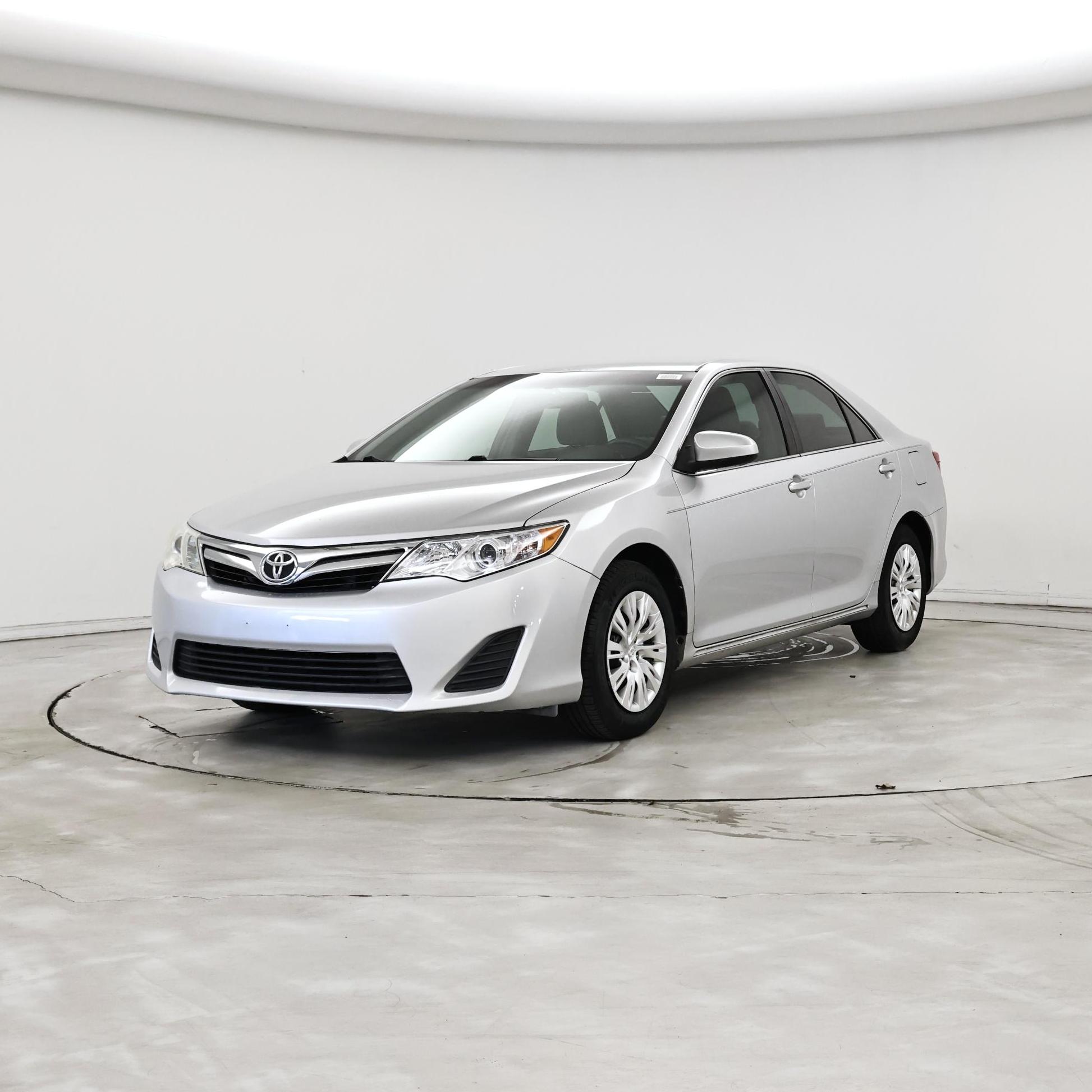 Thumbnail: 2014 Toyota Camry - 4