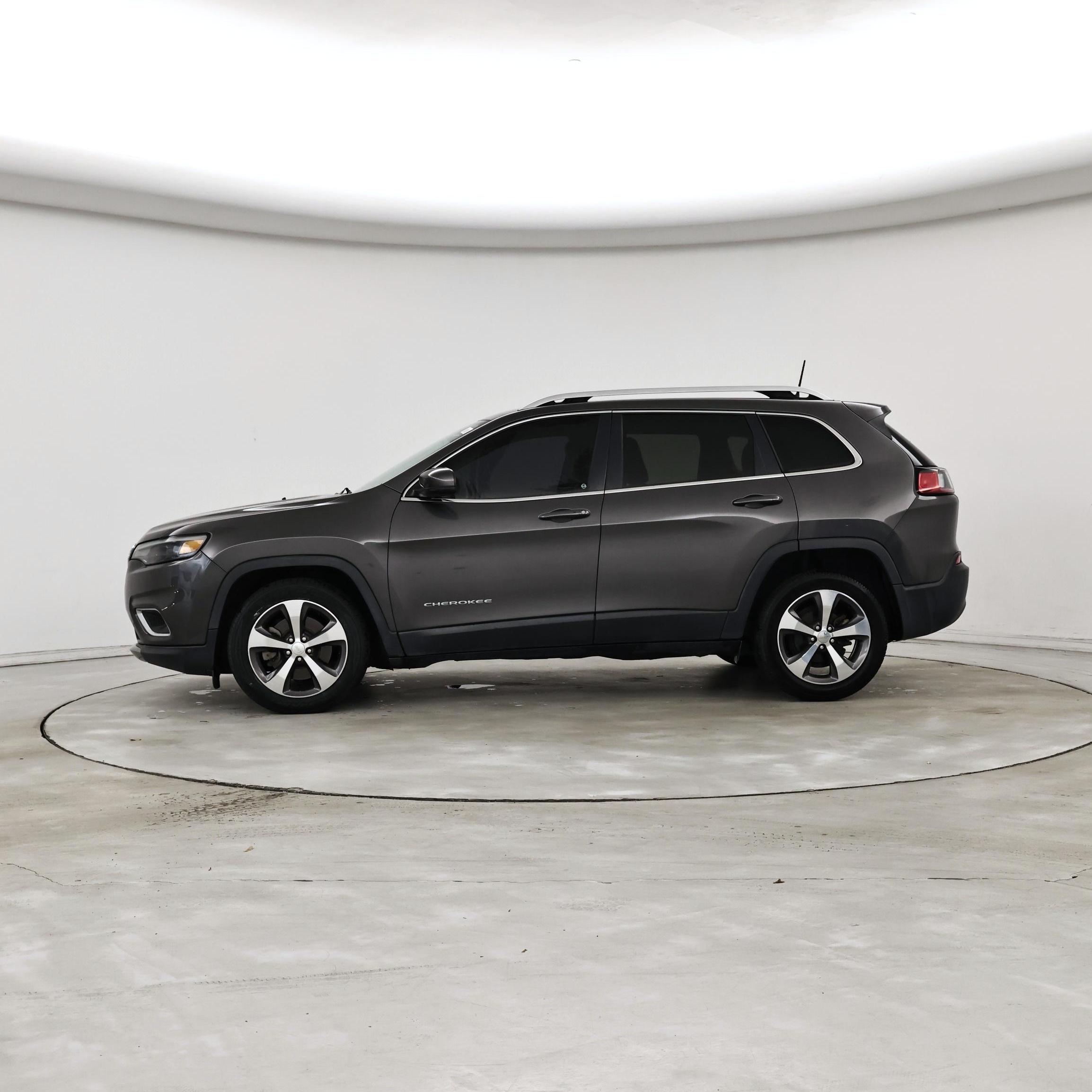 Thumbnail: 2019 Jeep Cherokee - 3