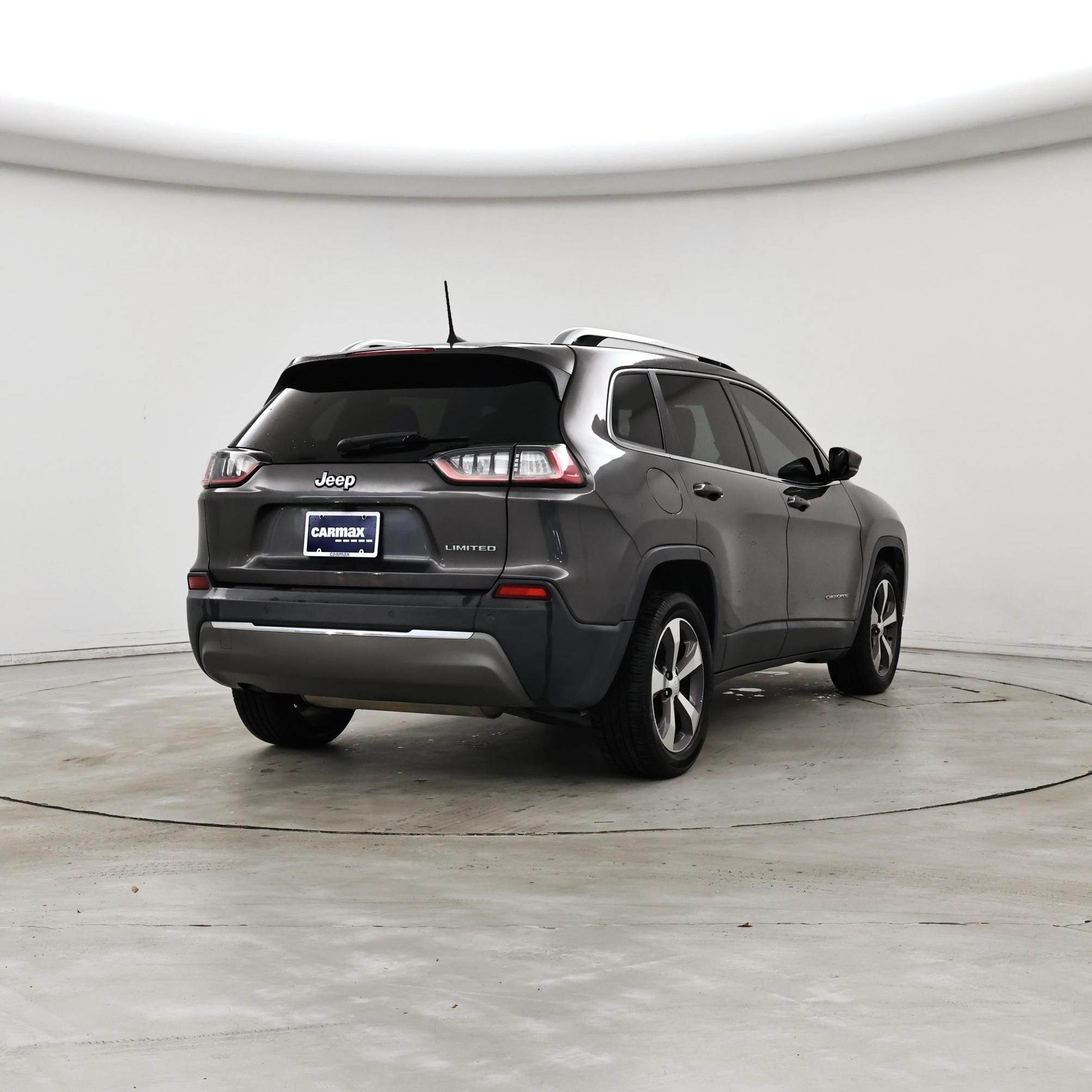 Thumbnail: 2019 Jeep Cherokee - 8