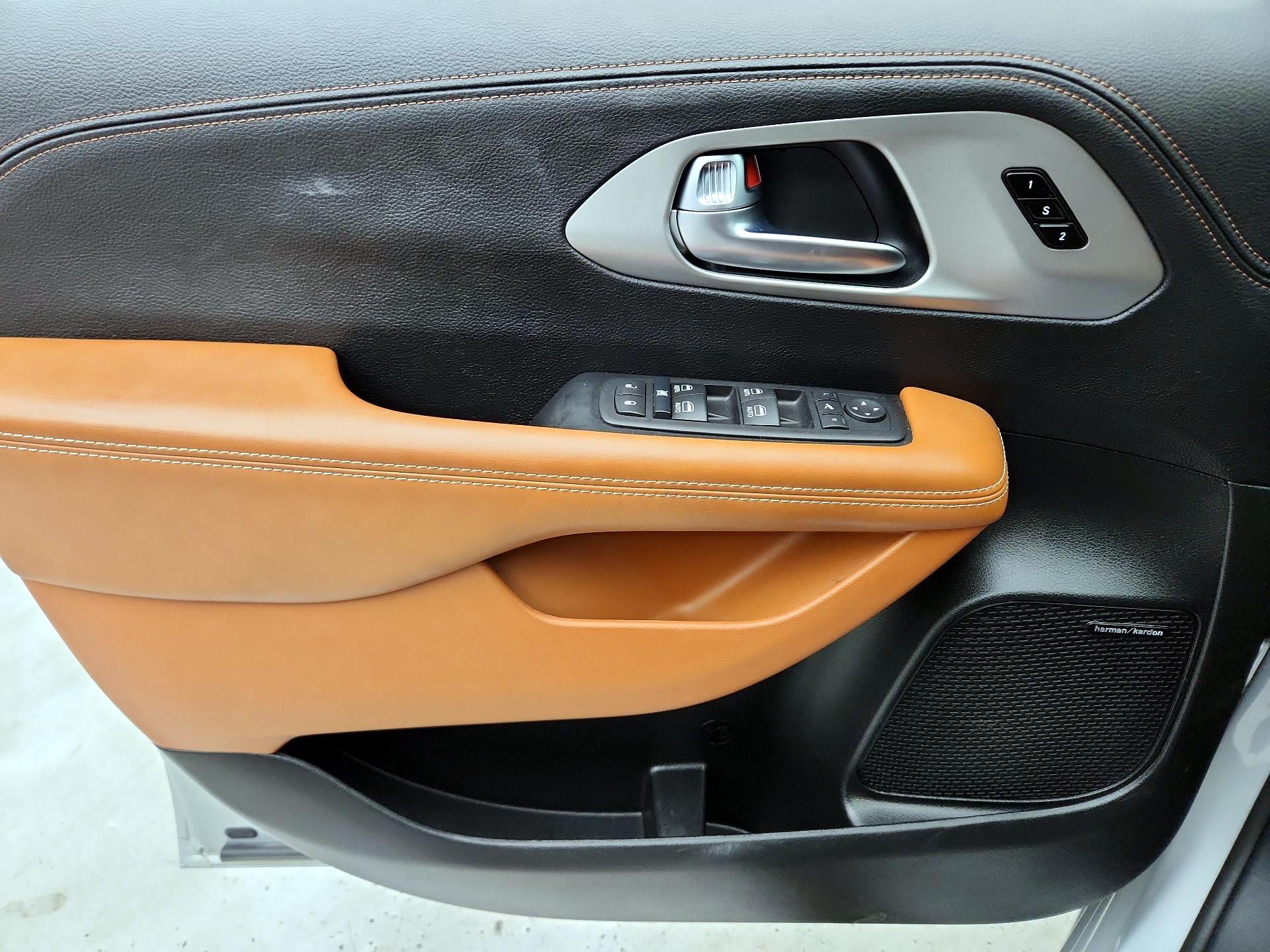 Thumbnail: 2024 Chrysler Pacifica - 12