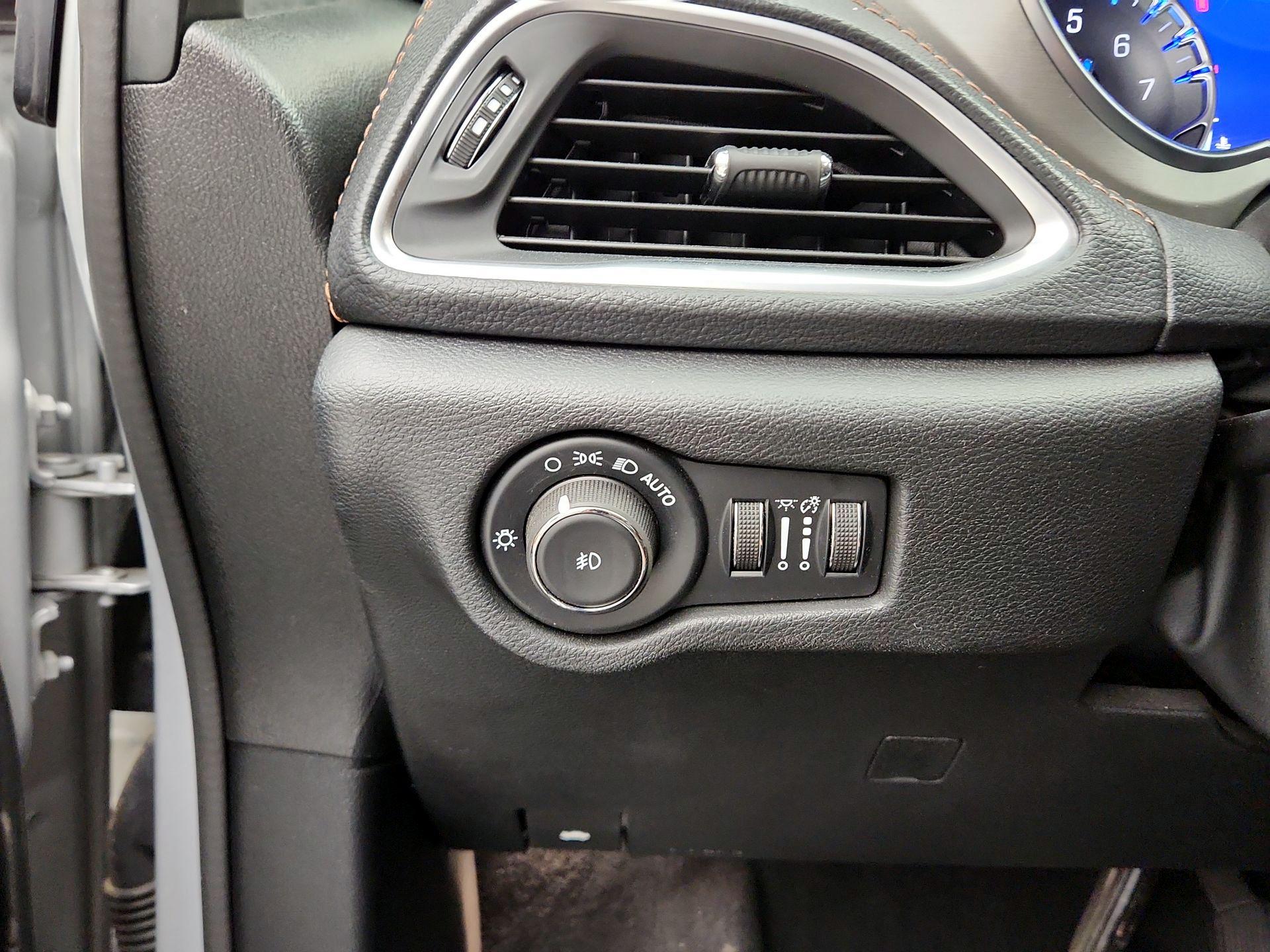 Thumbnail: 2024 Chrysler Pacifica - 13