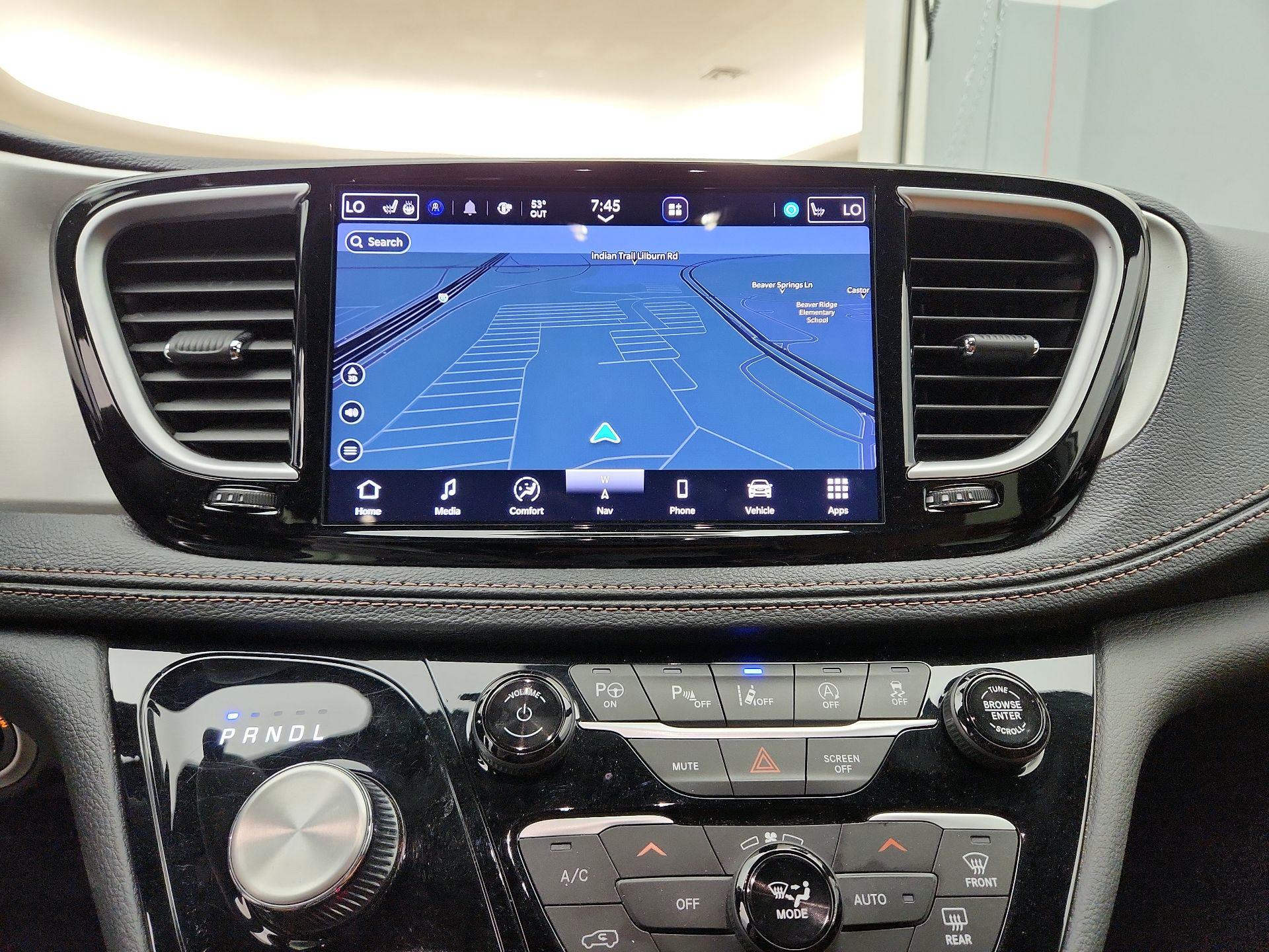 Thumbnail: 2024 Chrysler Pacifica - 14