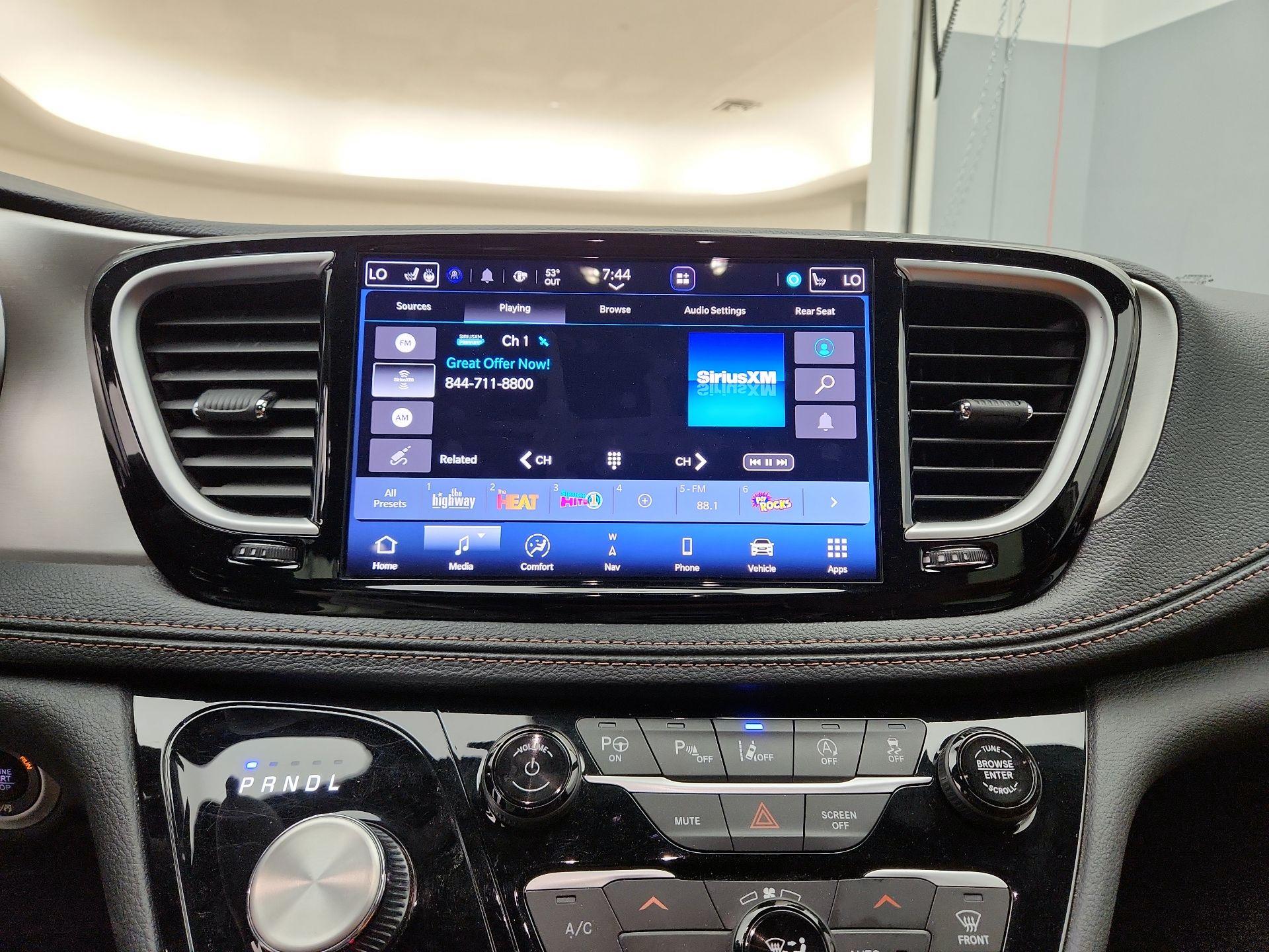 Thumbnail: 2024 Chrysler Pacifica - 16