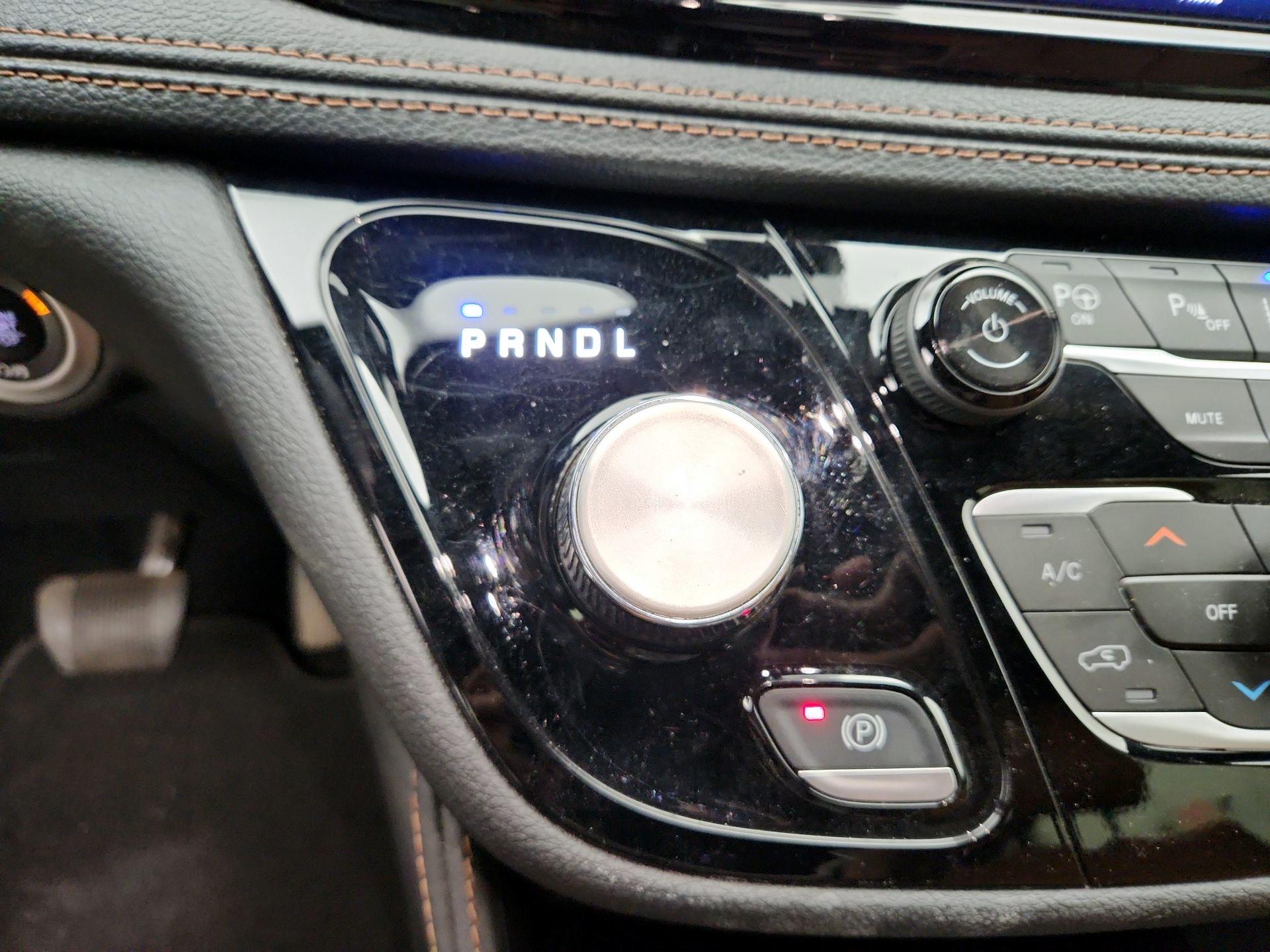 Thumbnail: 2024 Chrysler Pacifica - 18