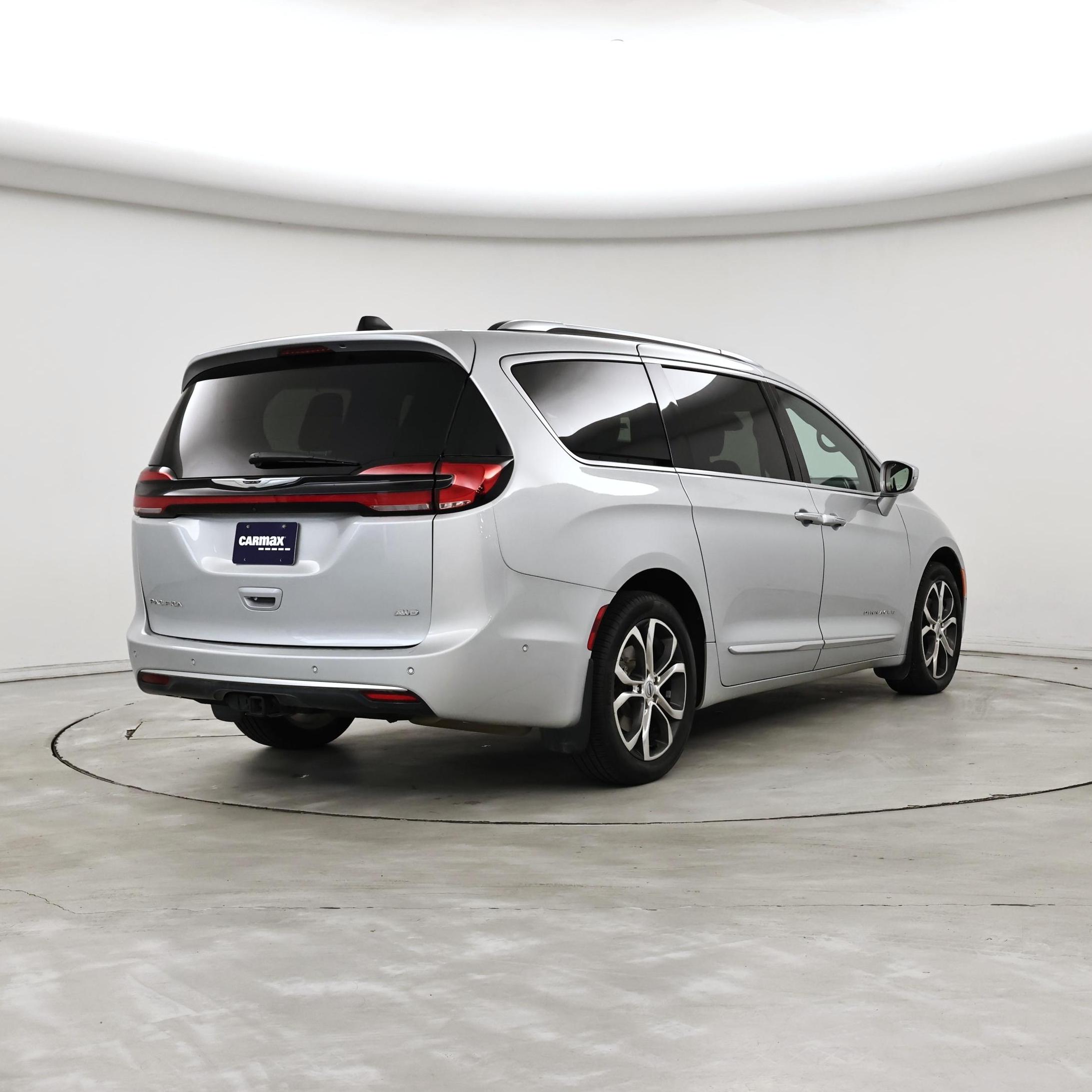 Thumbnail: 2024 Chrysler Pacifica - 8