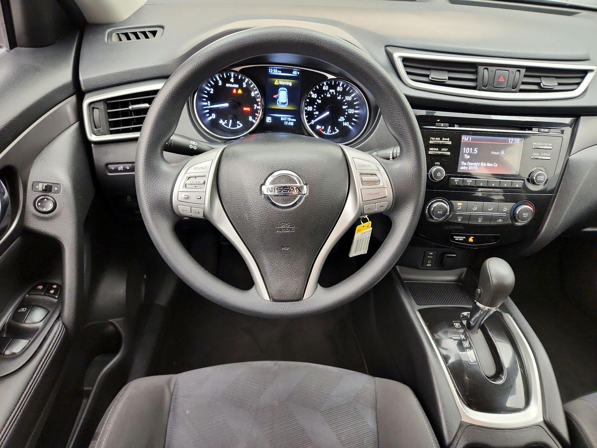 Thumbnail: 2015 Nissan Rogue - 10