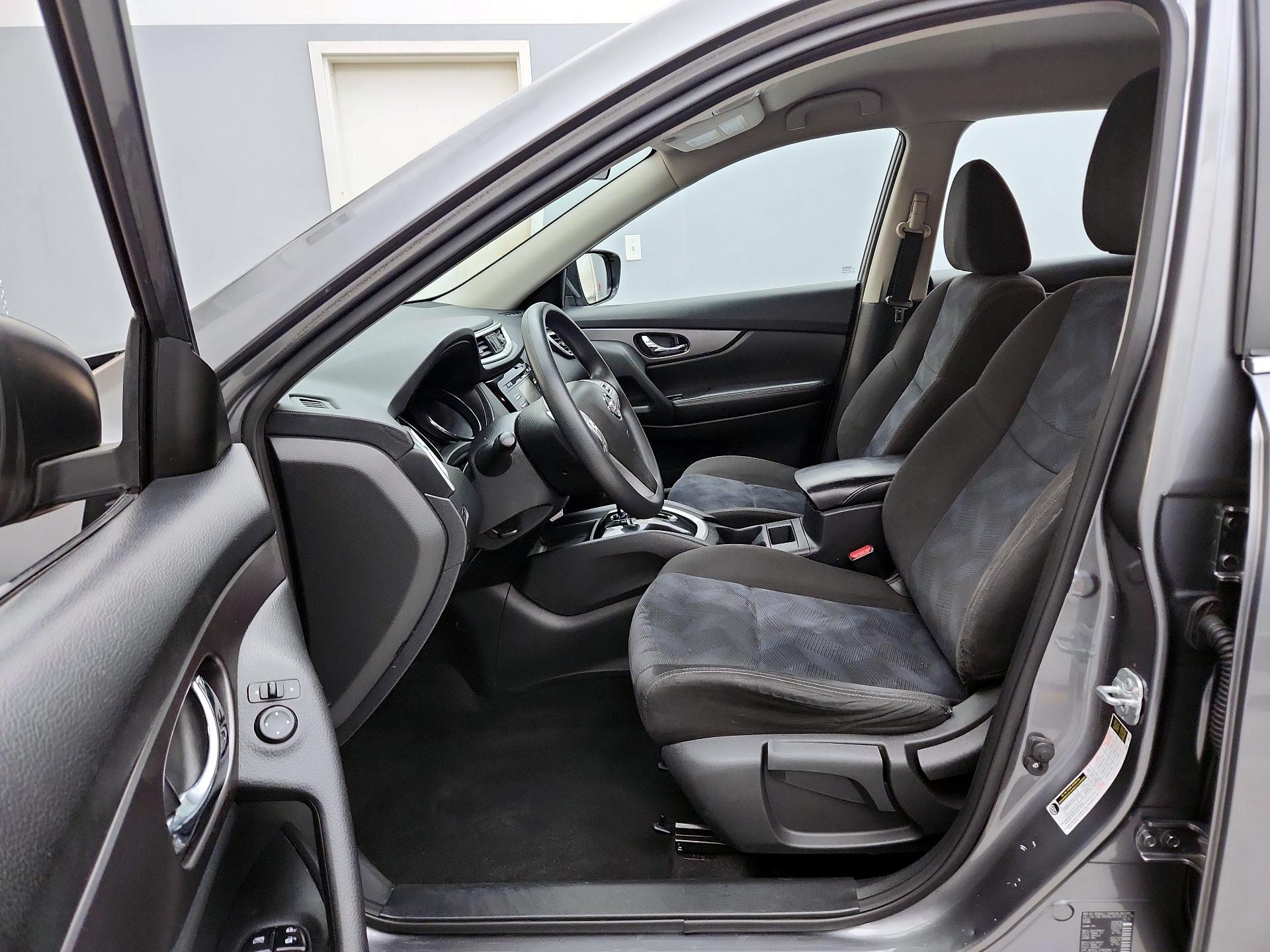 Thumbnail: 2015 Nissan Rogue - 11