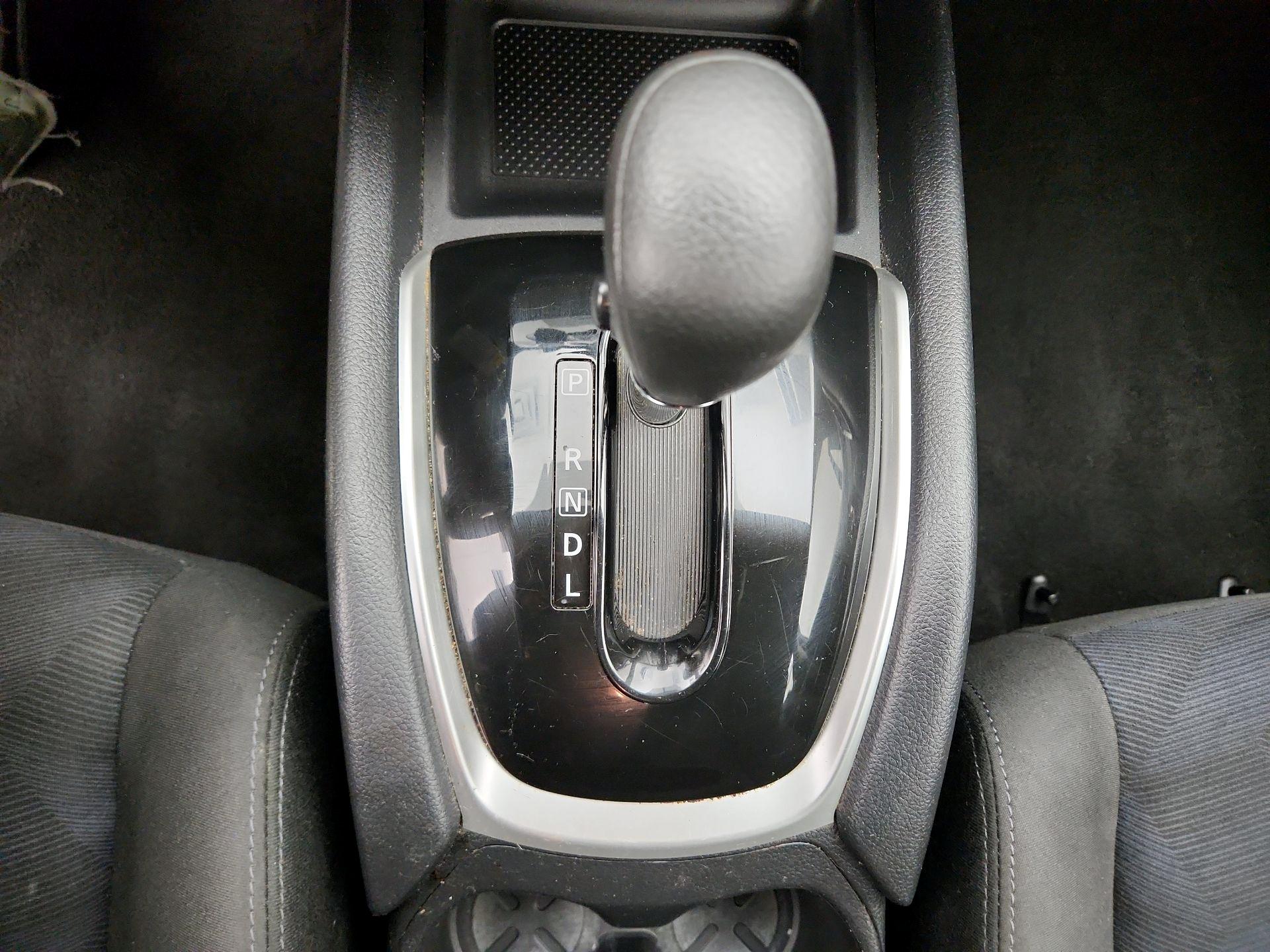 Thumbnail: 2015 Nissan Rogue - 17