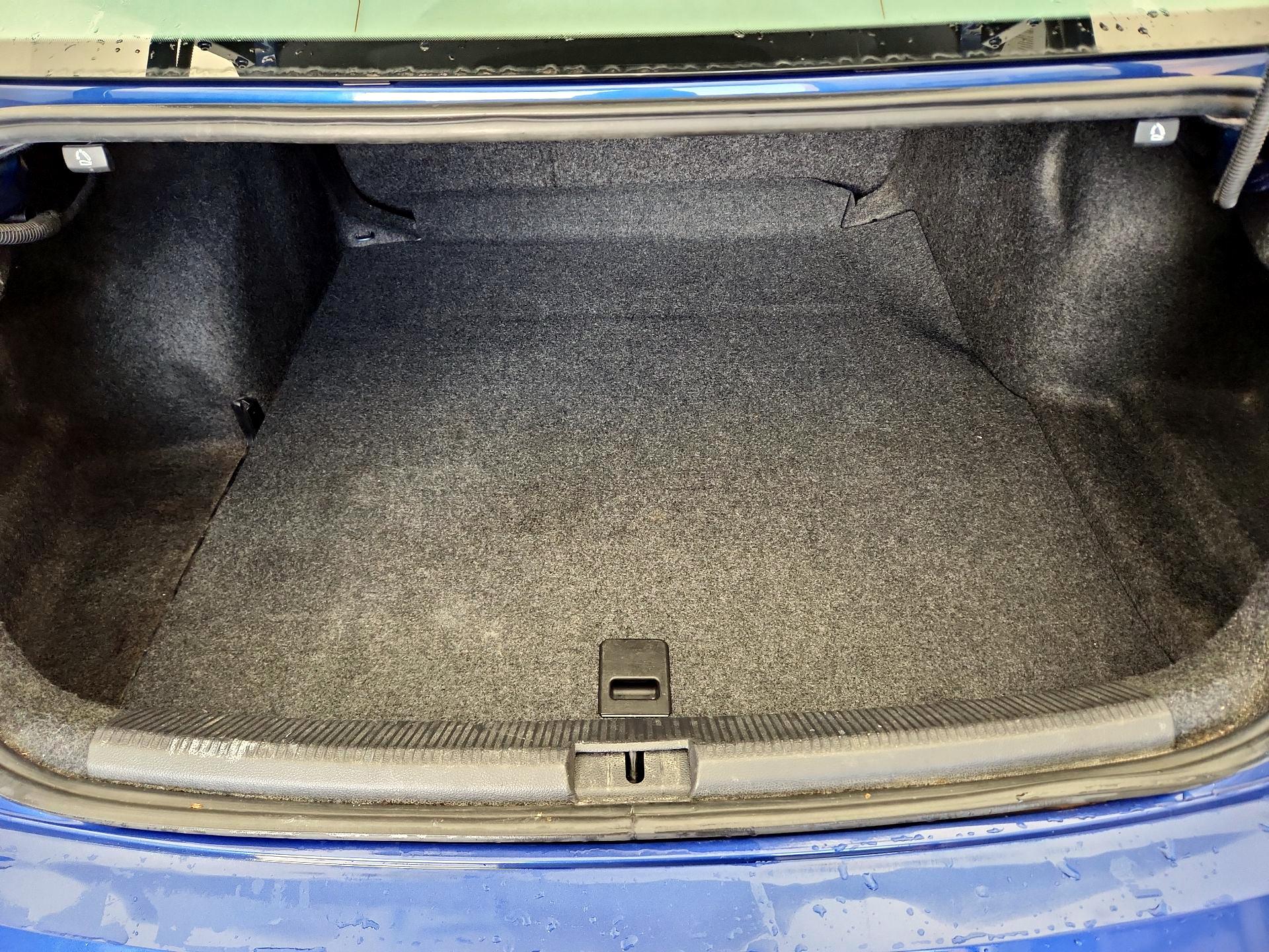 Thumbnail: 2016 Volkswagen Passat - 20