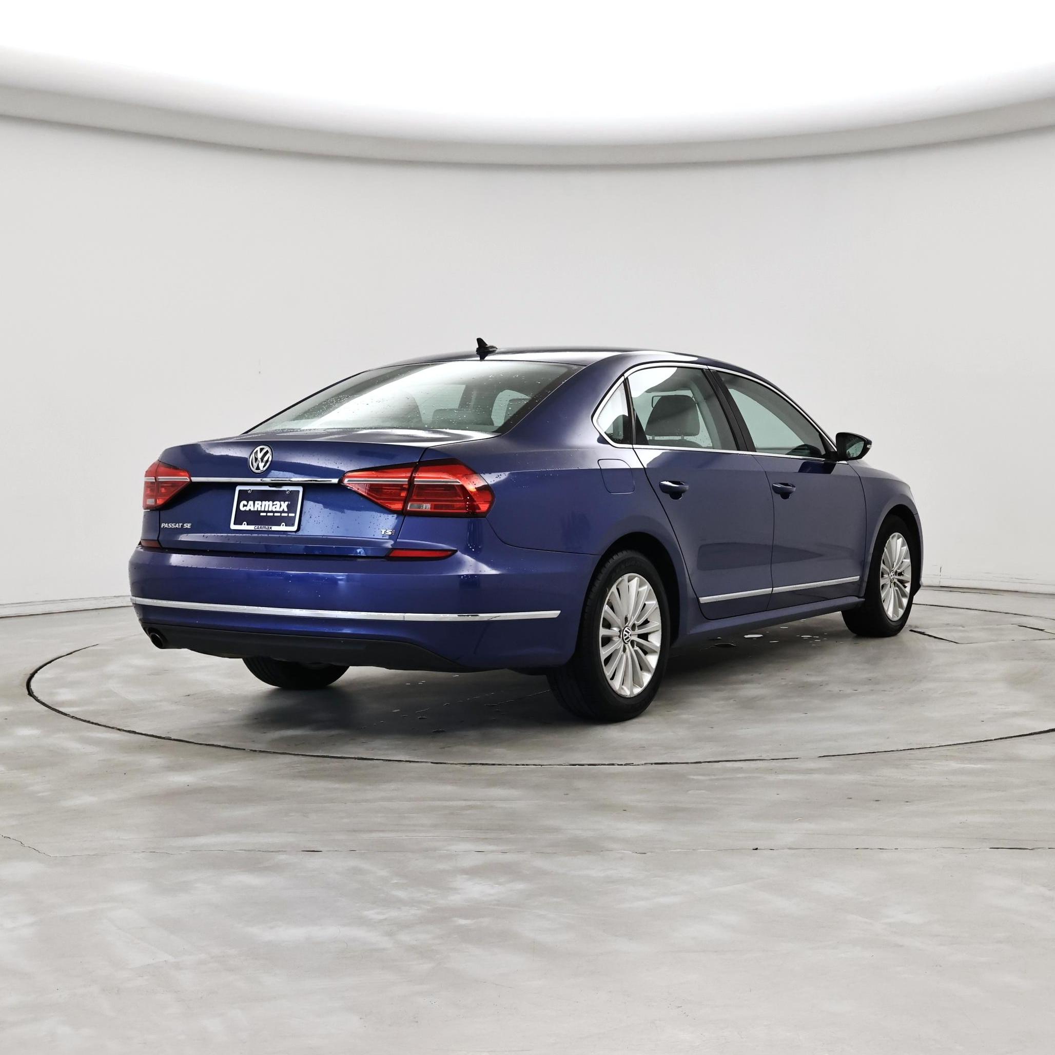 Thumbnail: 2016 Volkswagen Passat - 8