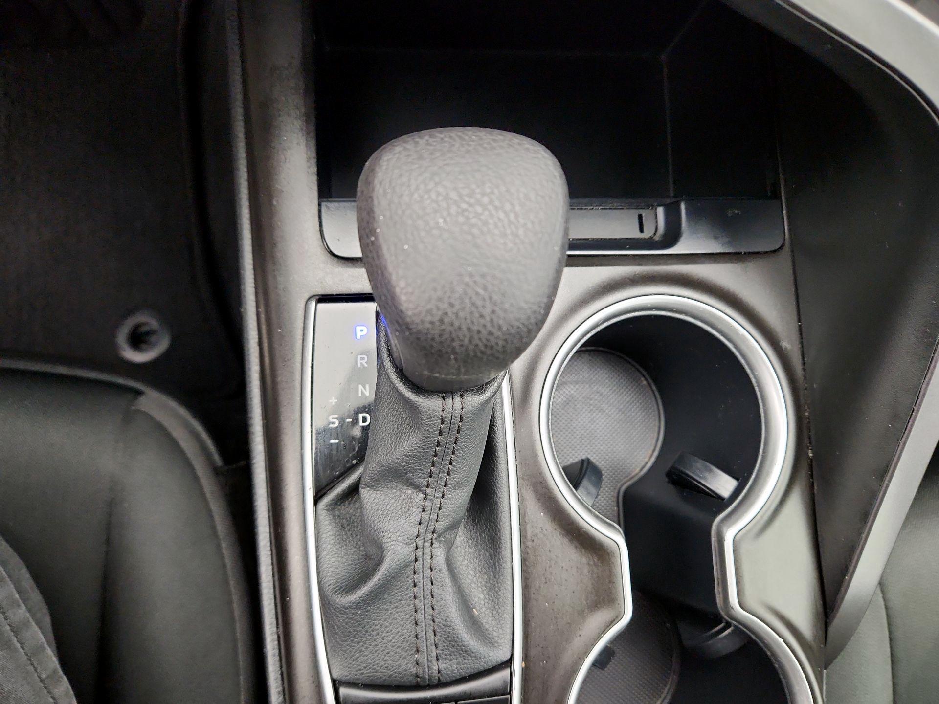 Thumbnail: 2023 Toyota Camry - 17