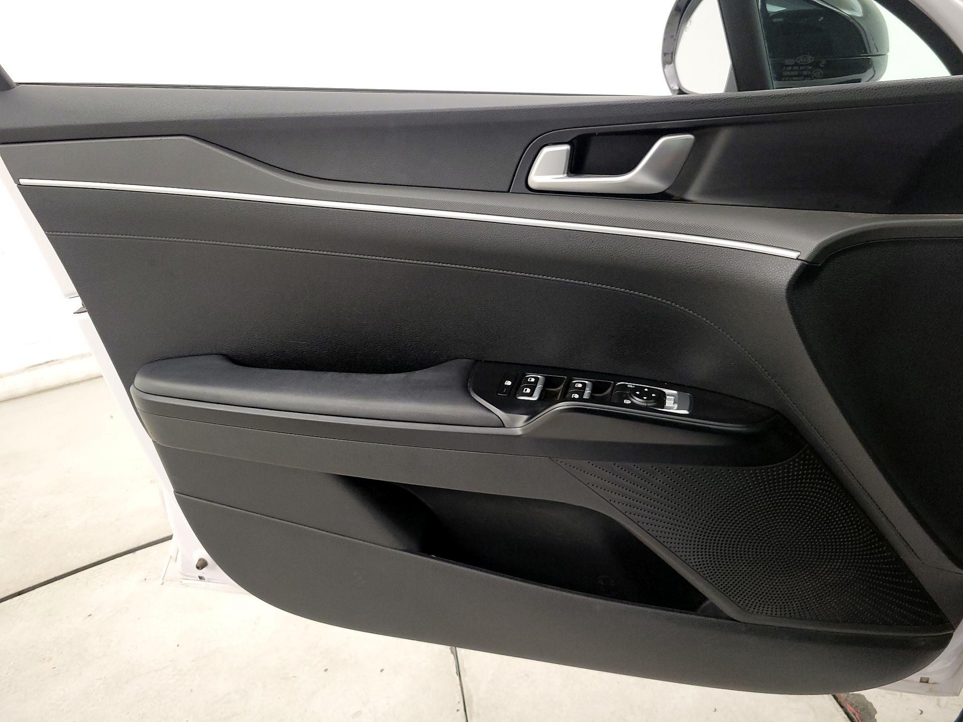 Thumbnail: 2021 Kia K5 - 12