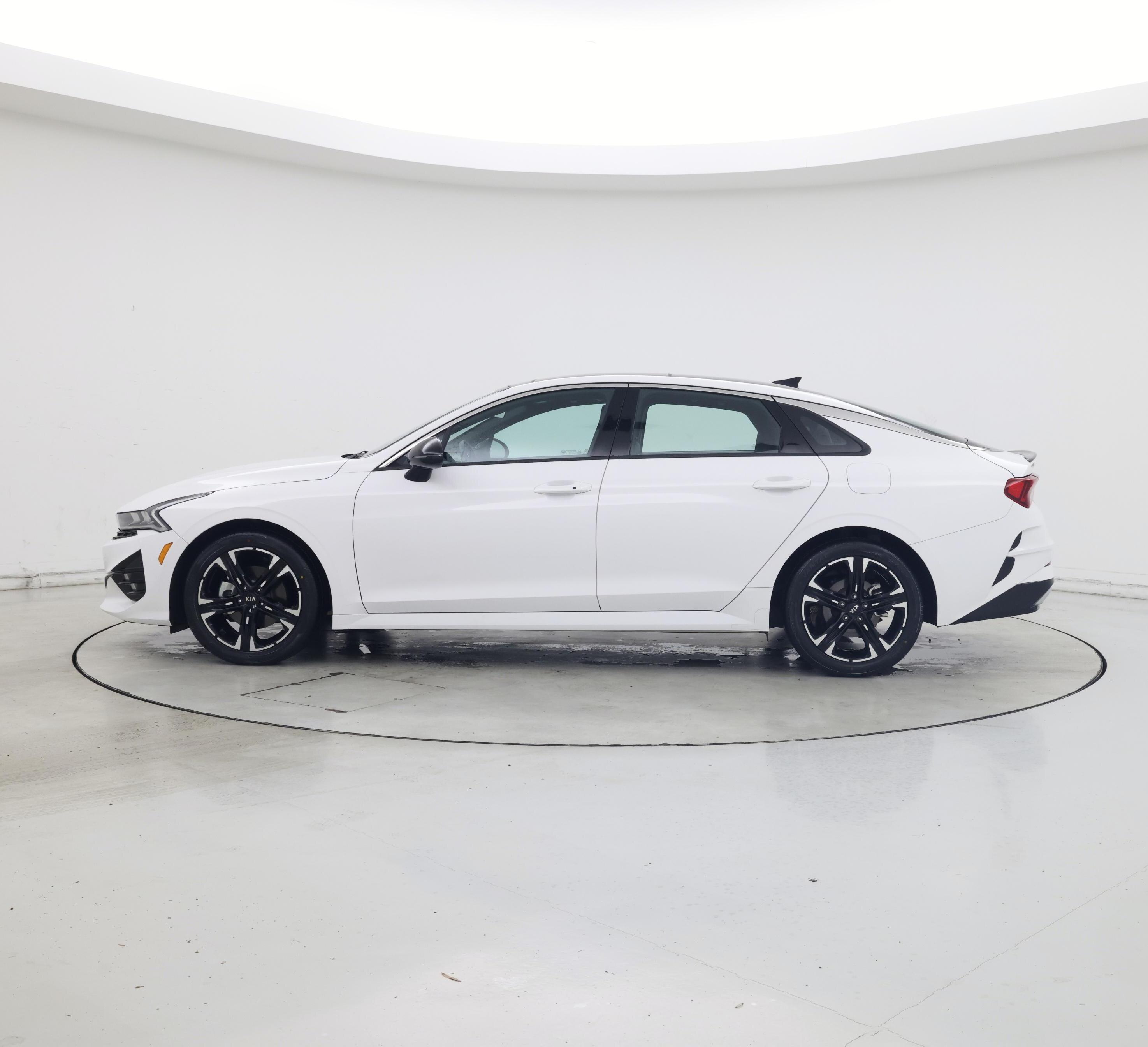 Thumbnail: 2021 Kia K5 - 3