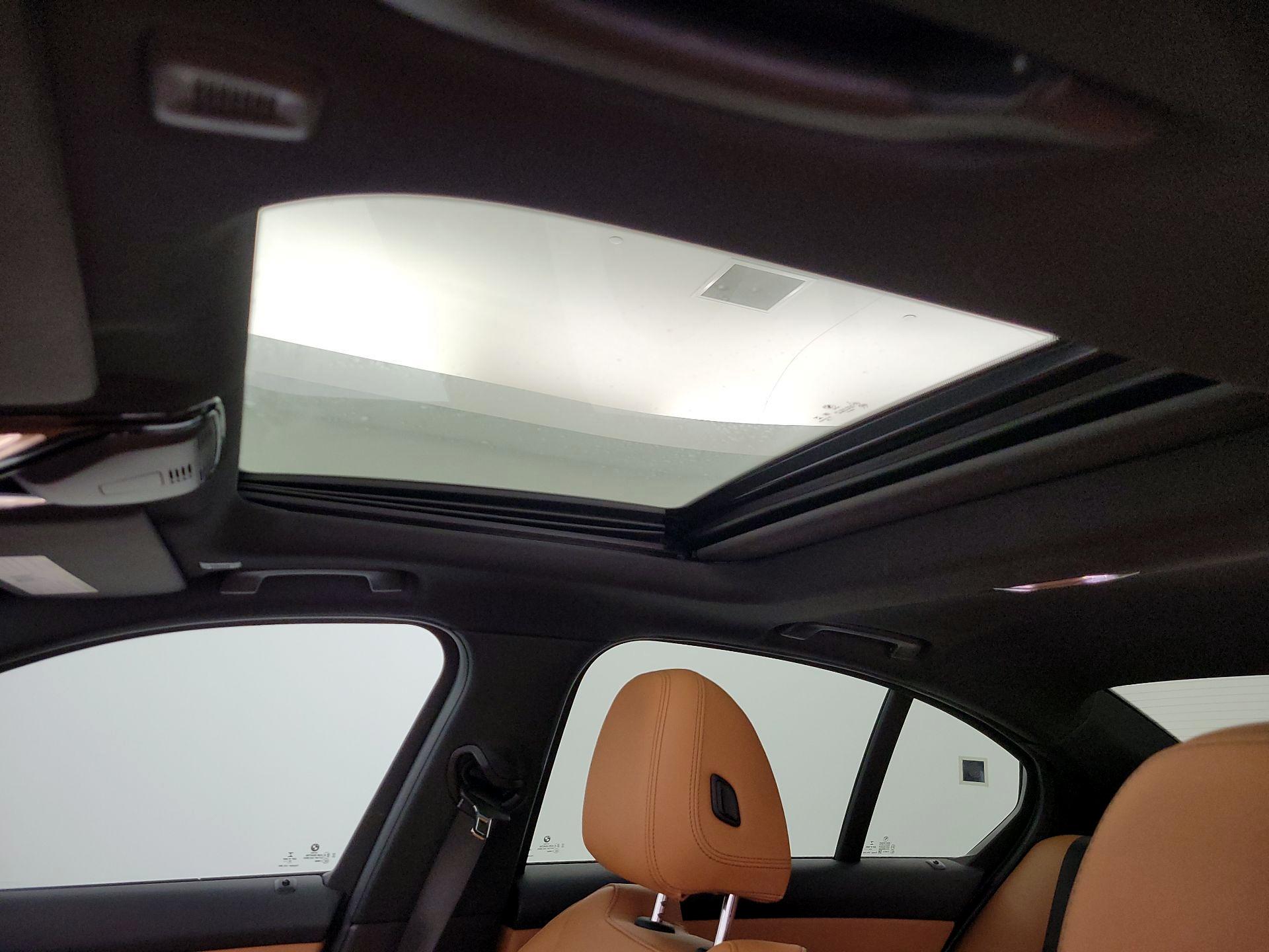 Thumbnail: 2021 BMW 3 Series - 20