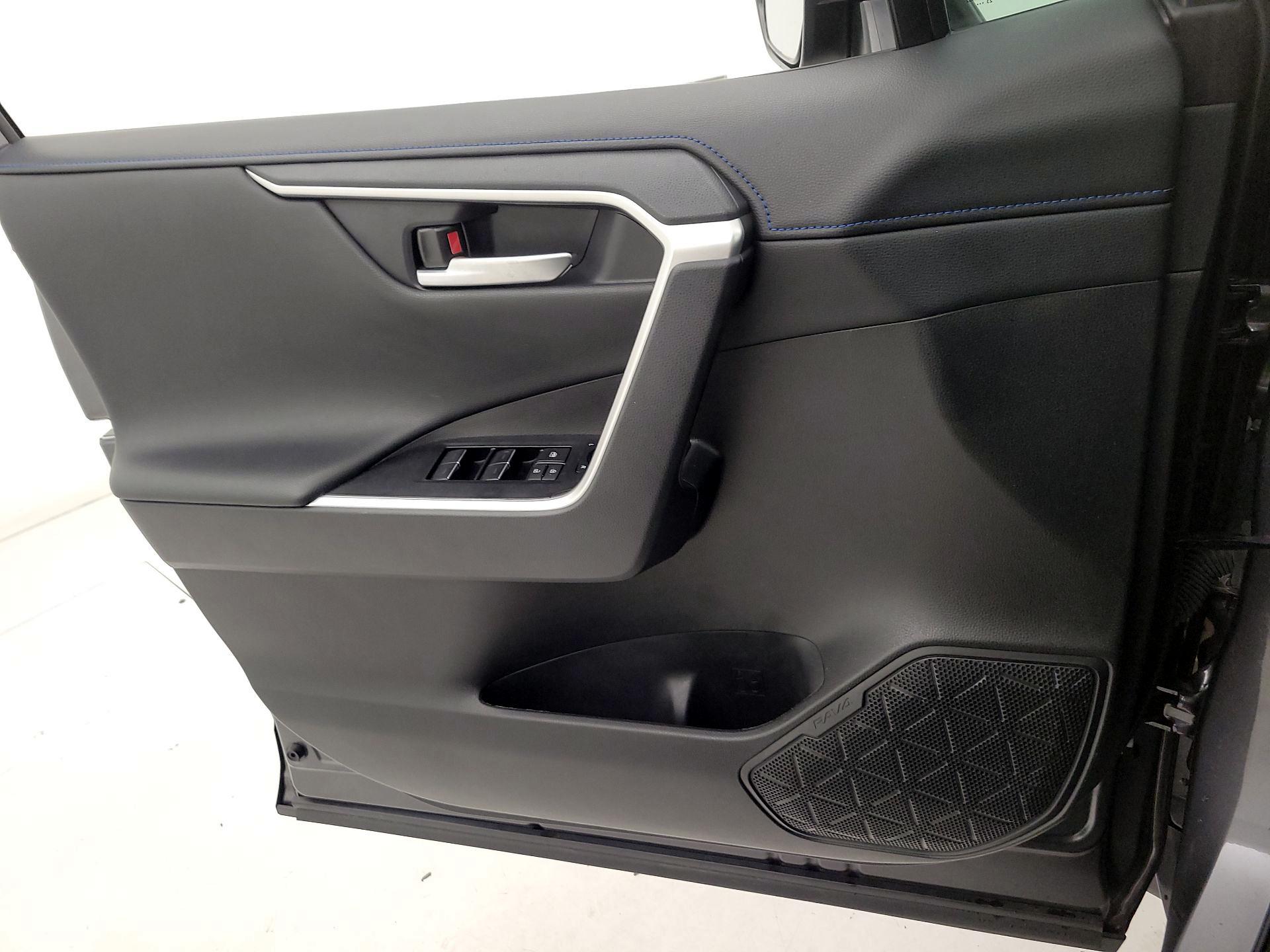 Thumbnail: 2024 Toyota RAV4 - 12