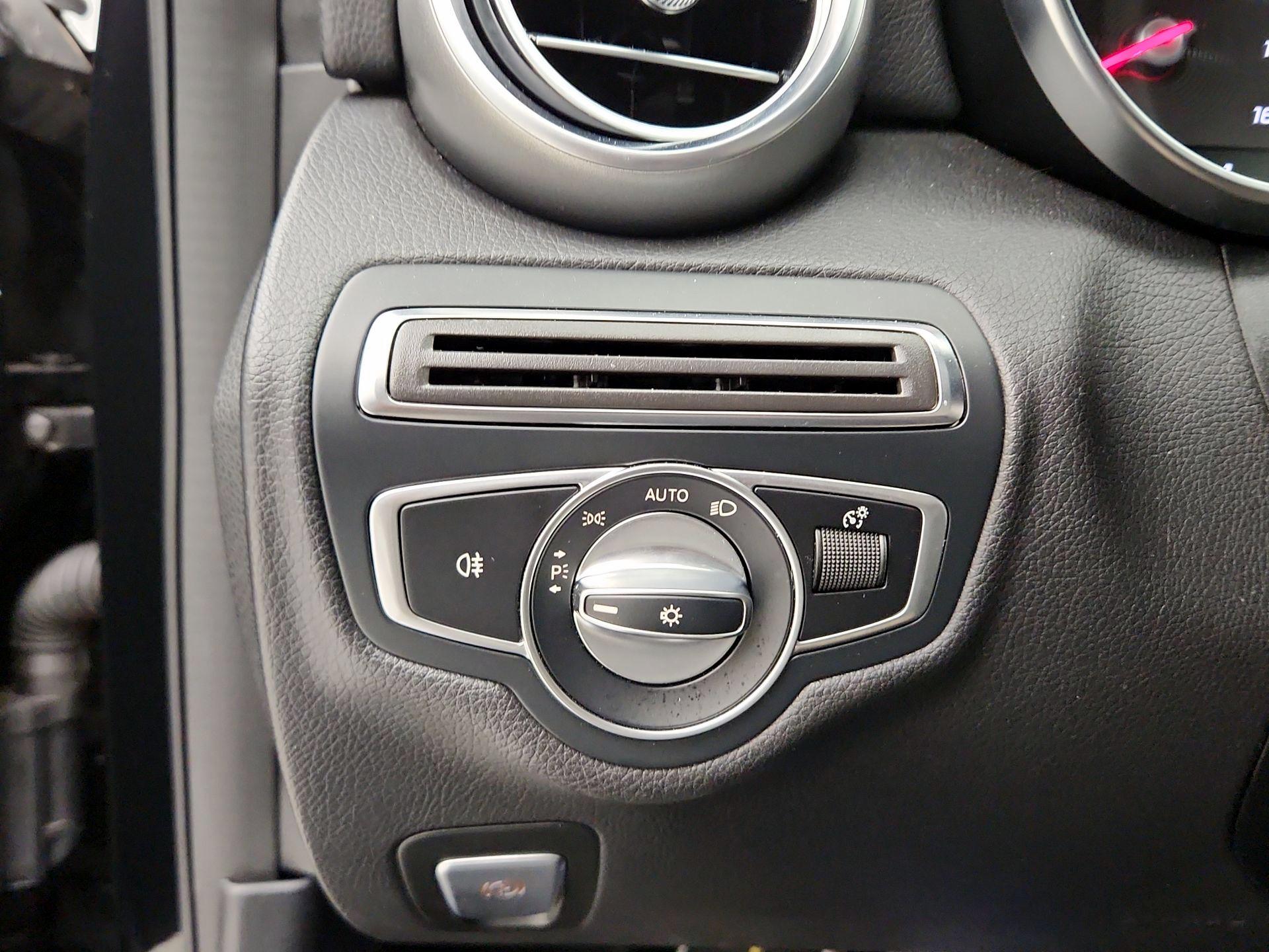 Thumbnail: 2019 Mercedes-Benz C-Class - 13