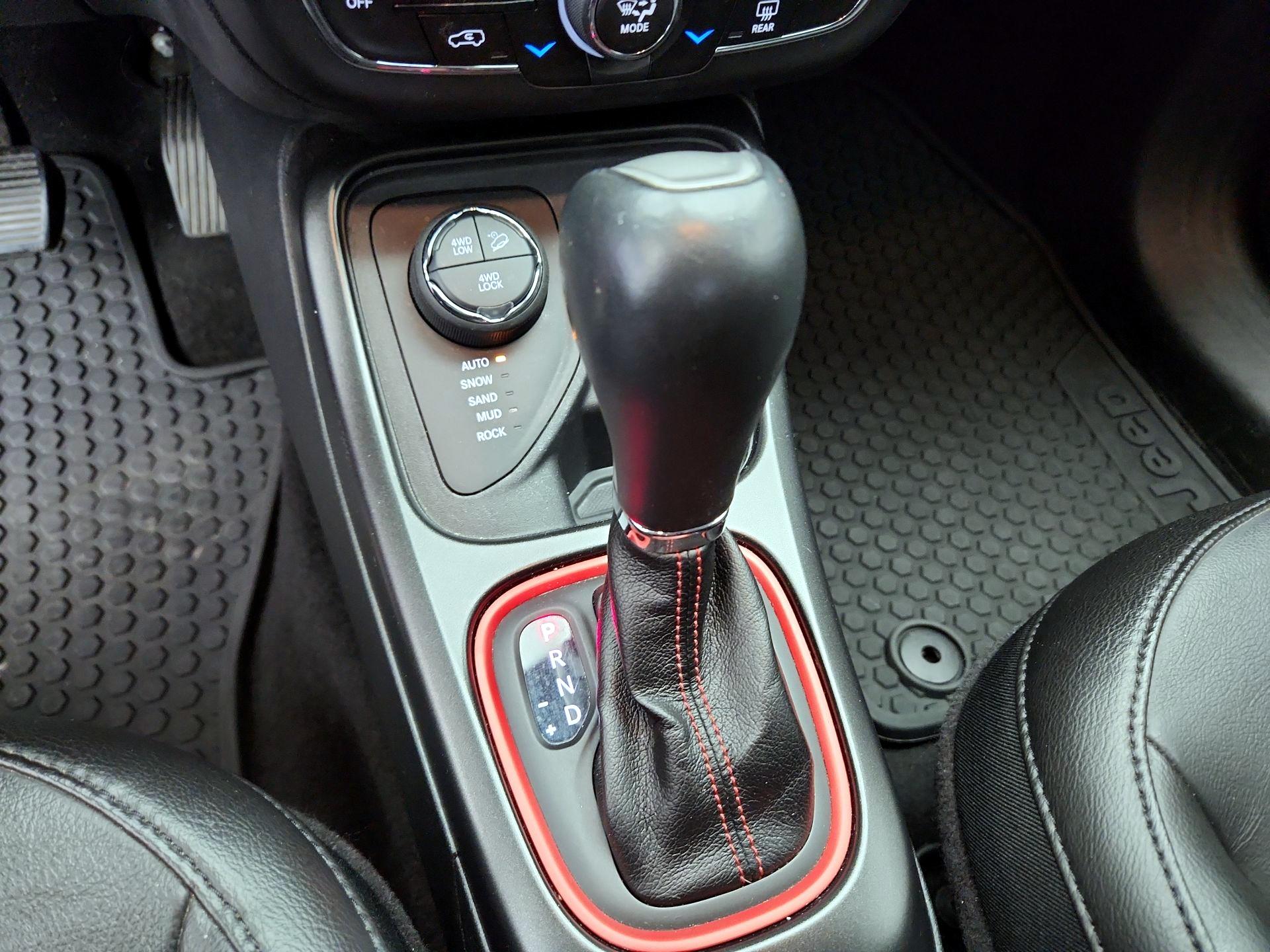 Thumbnail: 2018 Jeep Compass - 17