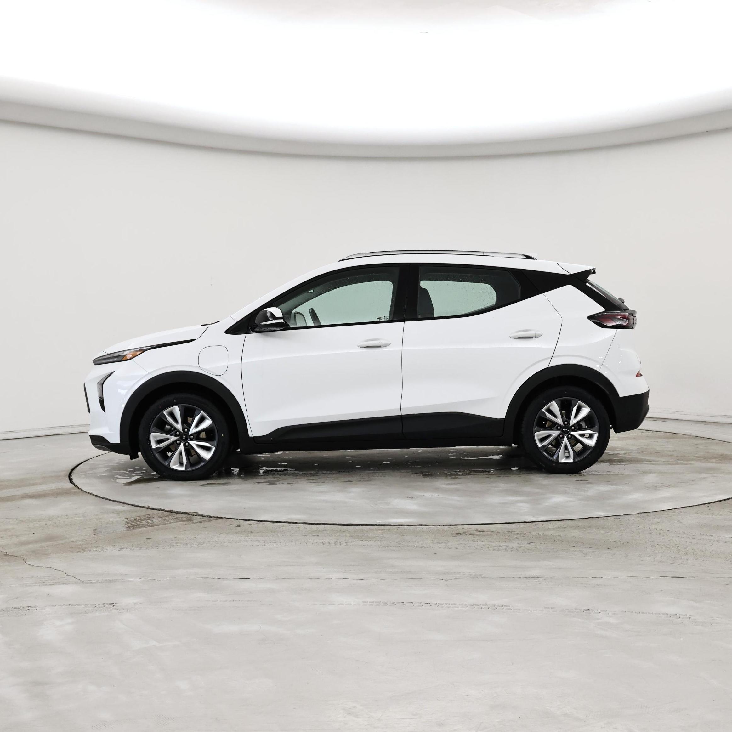 Thumbnail: 2023 Chevrolet Bolt EUV - 3