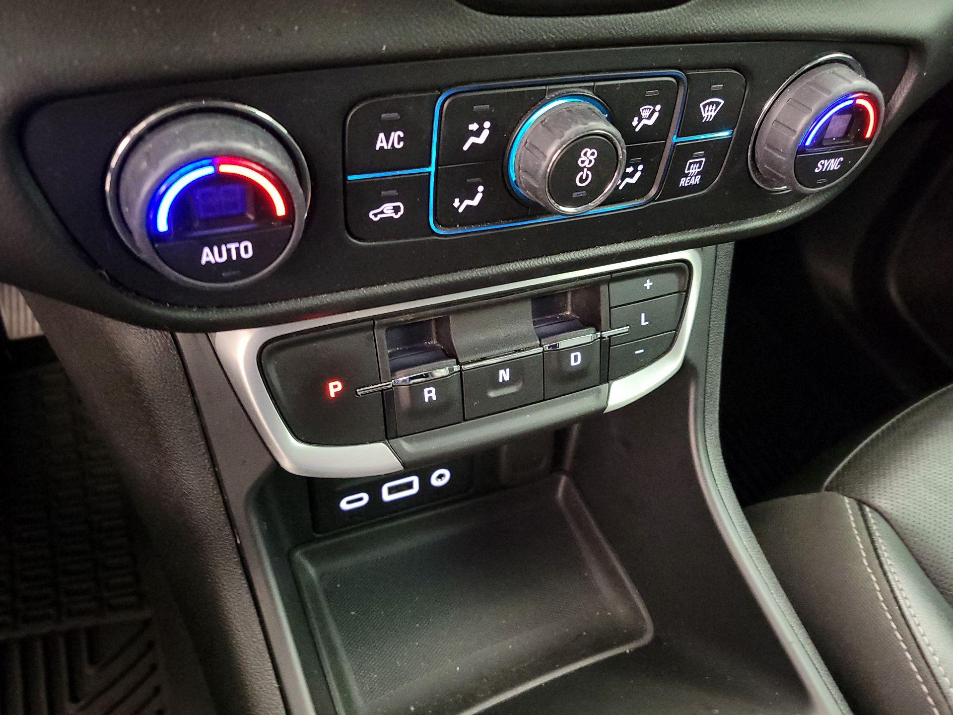 Thumbnail: 2022 GMC Terrain - 16