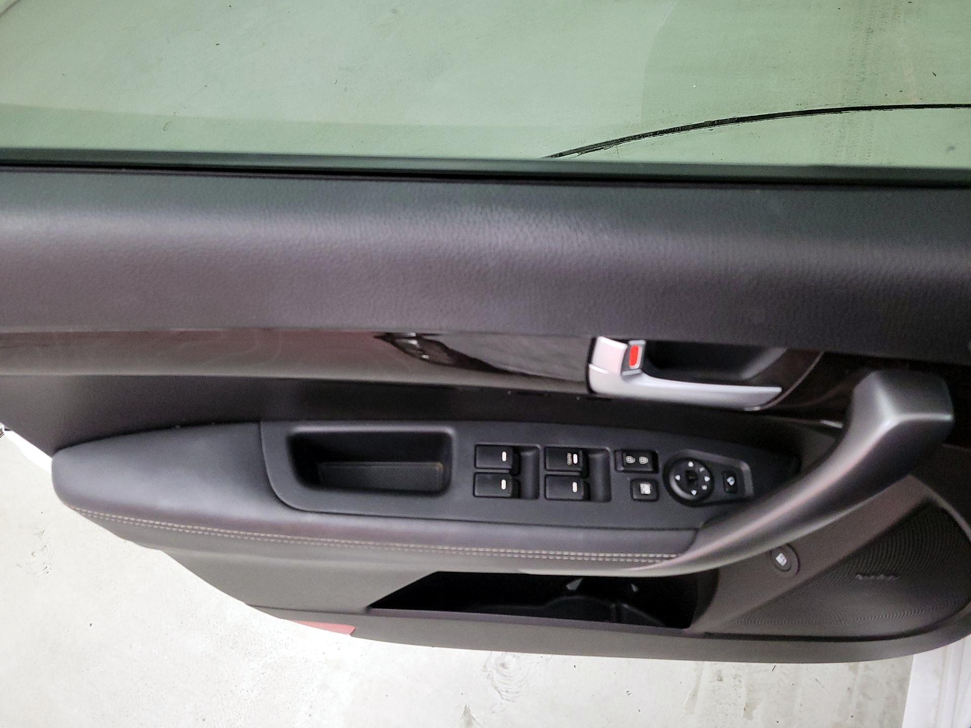 Thumbnail: 2014 Kia Sorento - 12